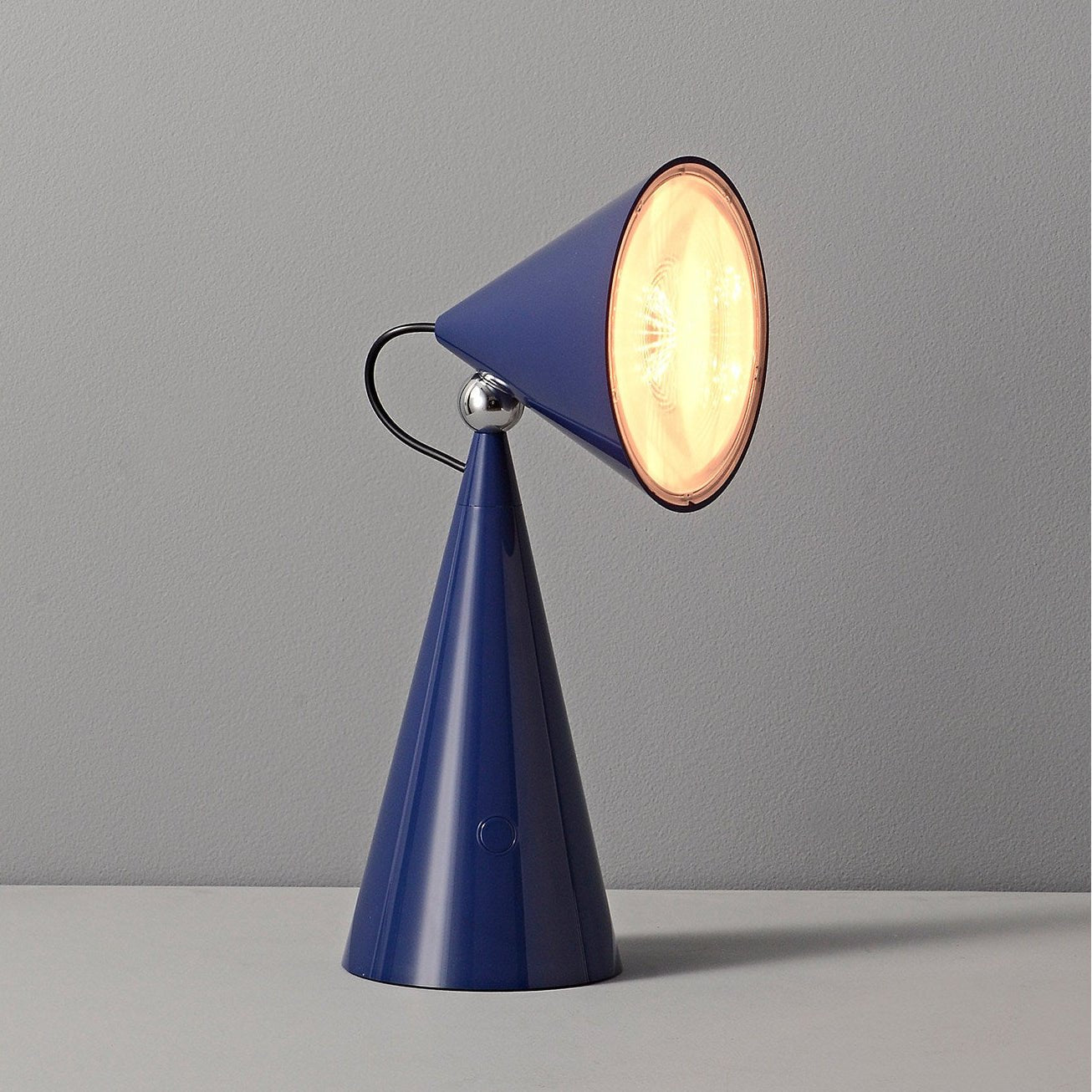 Rechargeable Cone Table Lamp-Neutral Decor