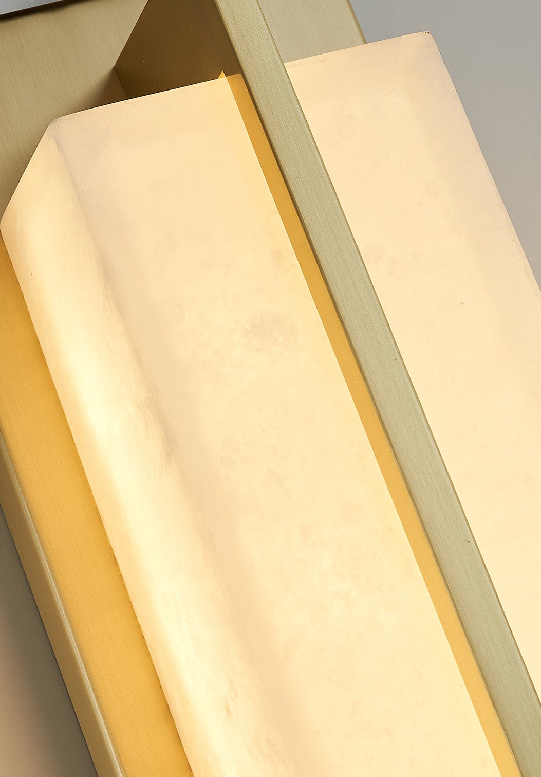 Yoren Alabaster Brass Wall Light-Neutral Decor