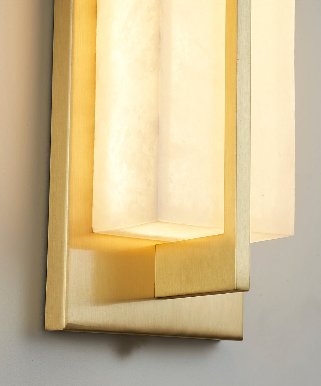 Yoren Alabaster Brass Wall Light-Neutral Decor