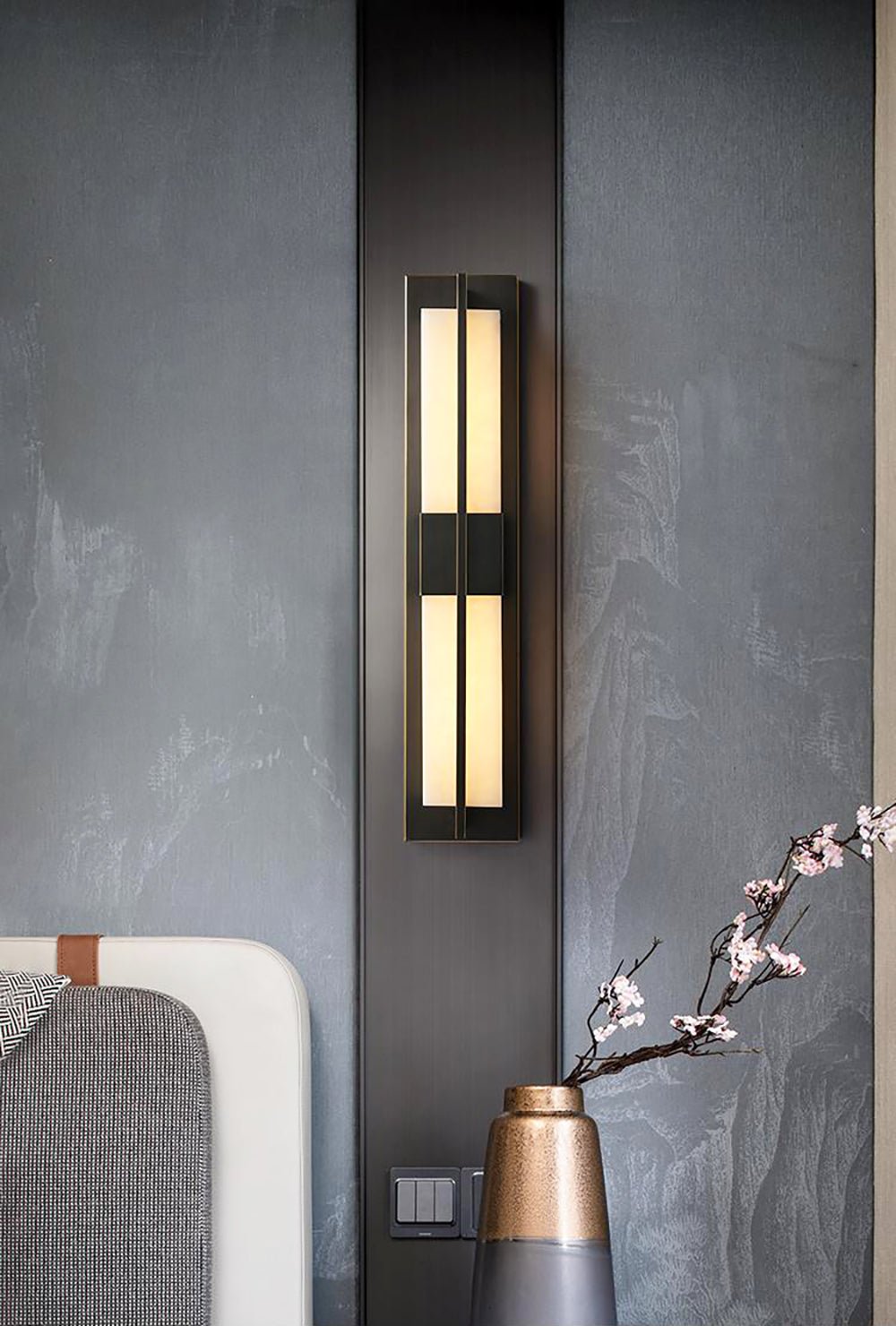 Yoren Alabaster Brass Wall Light-Neutral Decor