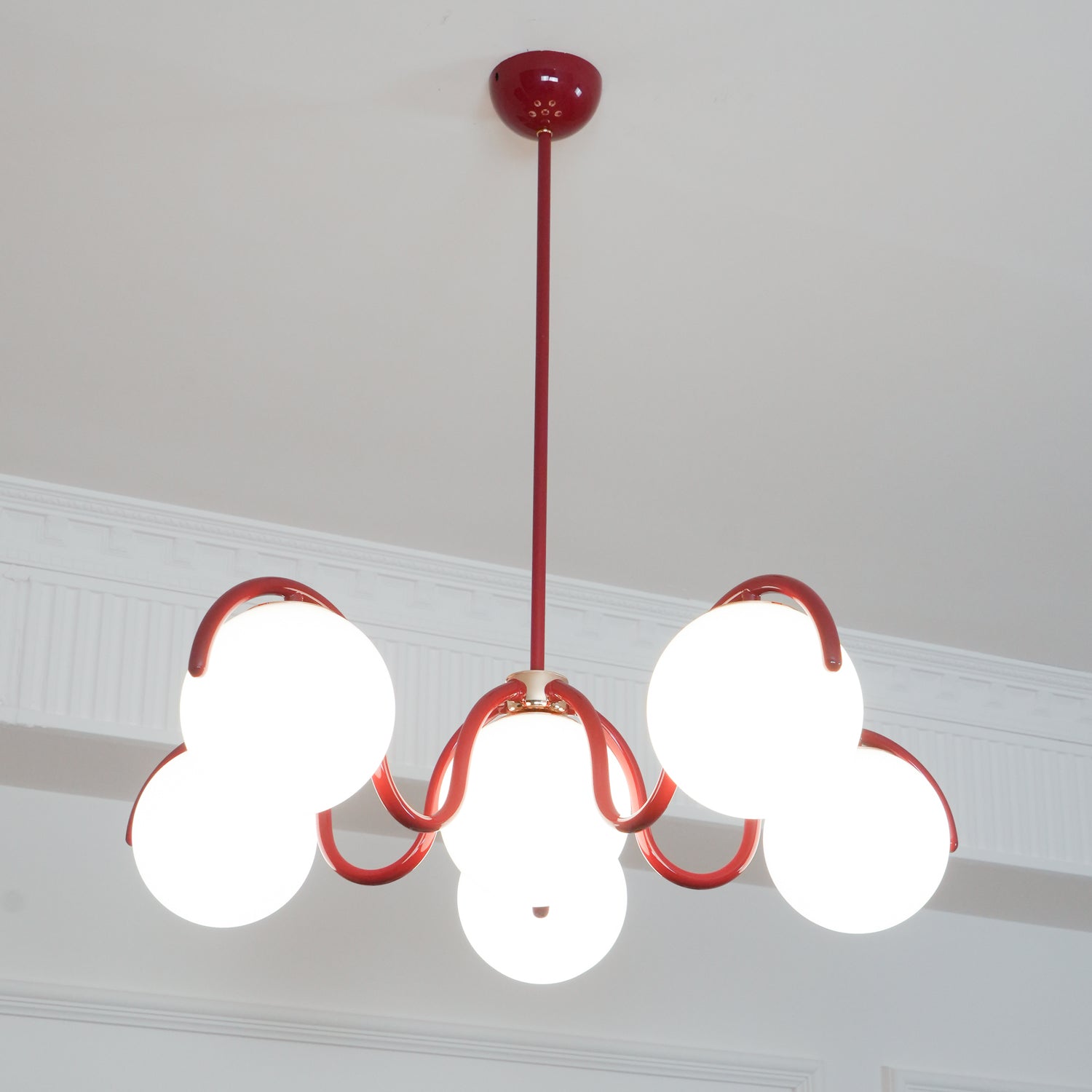 Pheva Curve Linear Chandelier Red&Silver - Neutralighting