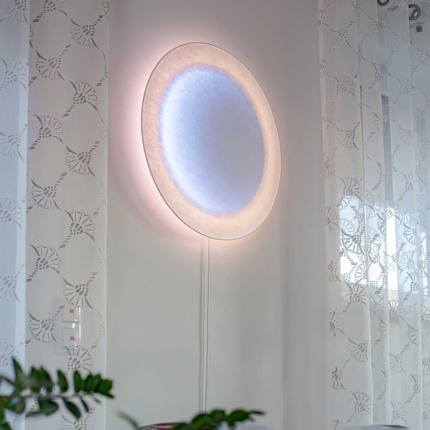 Kirixa Art Relax Plug-in Wall Light-Neutral Decor
