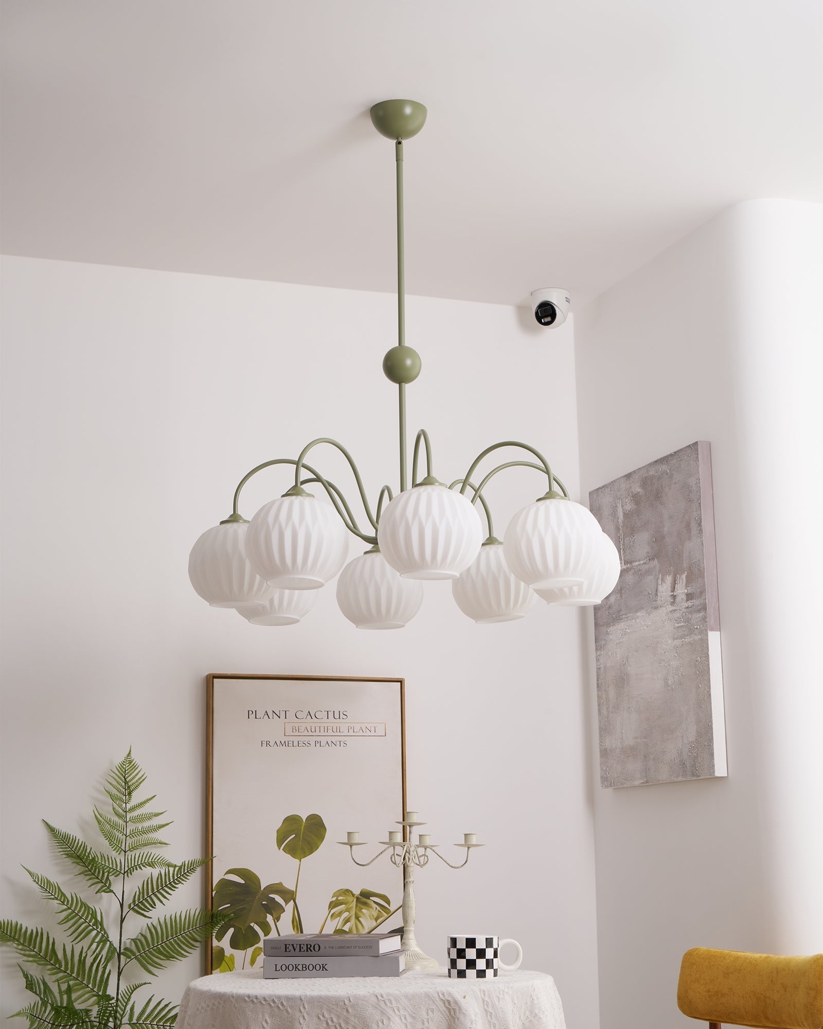 Unoryra Chandelier