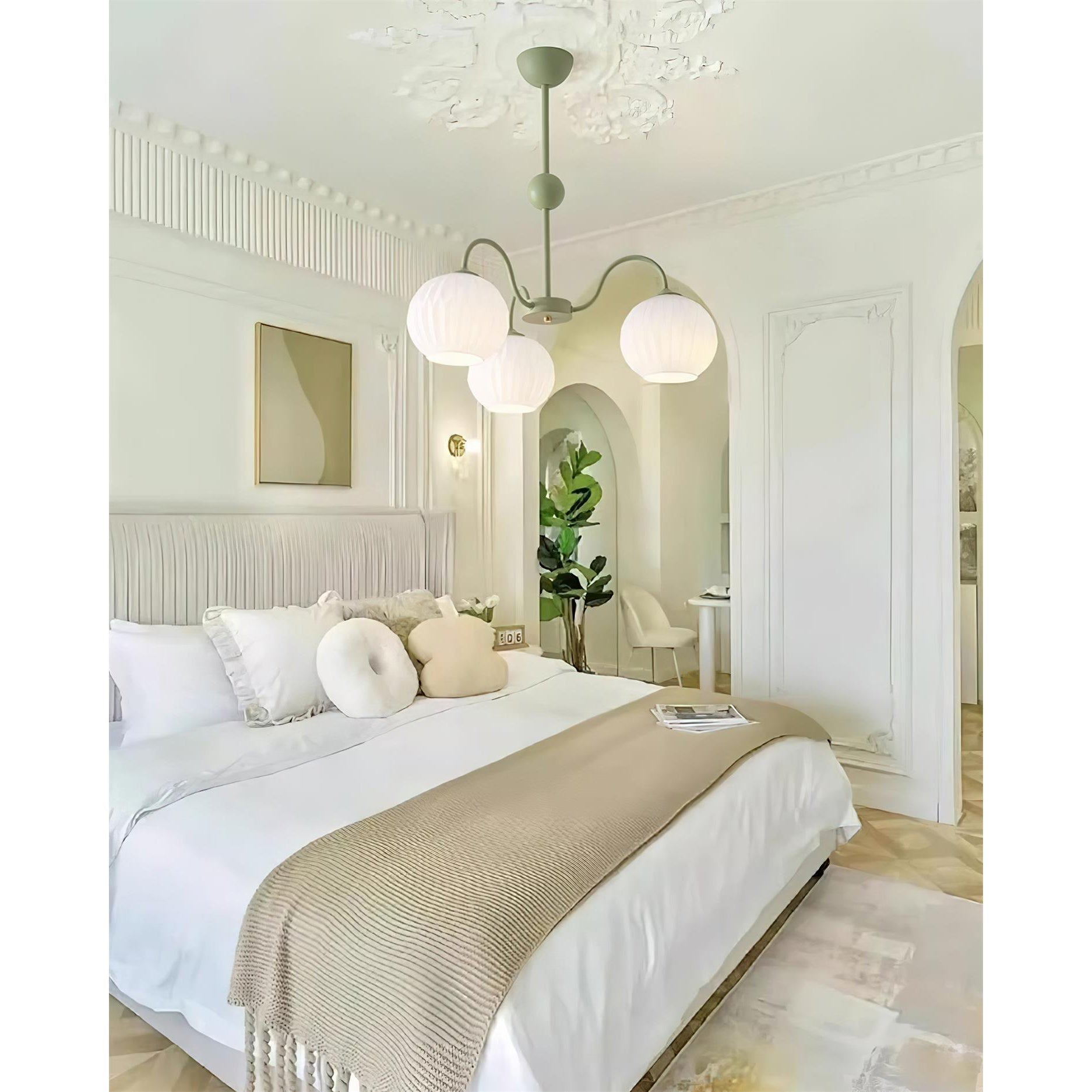 Unoryra Chandelier
