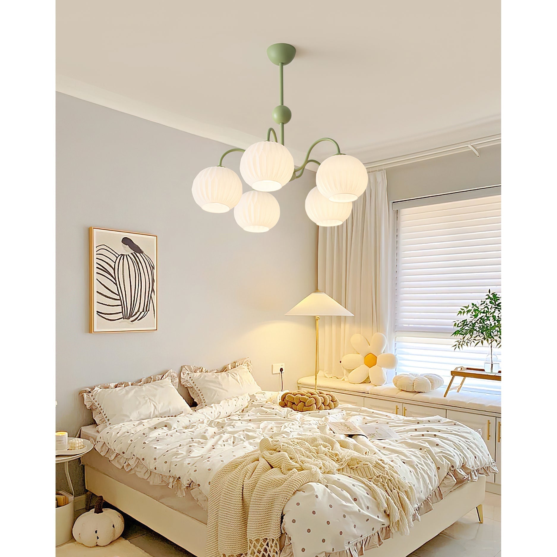 Unoryra Chandelier
