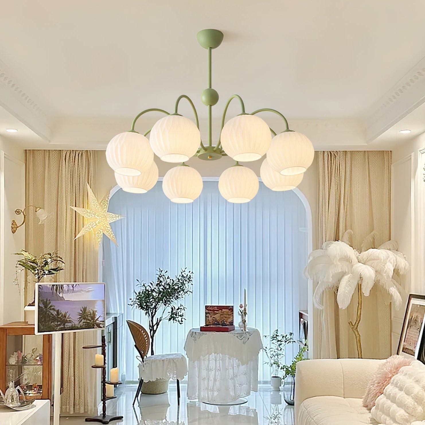 Unoryra Chandelier