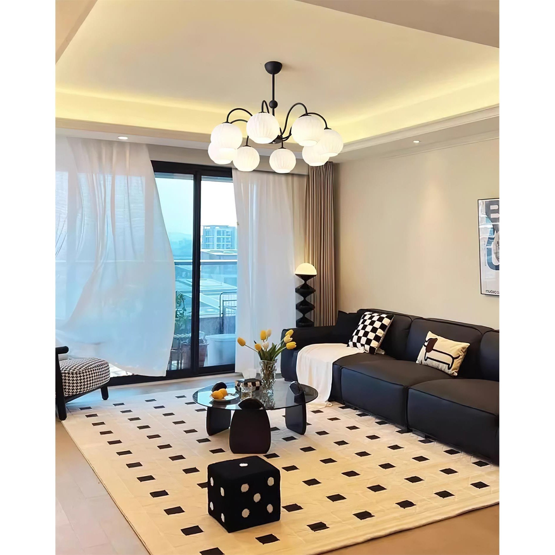 Unoryra Chandelier