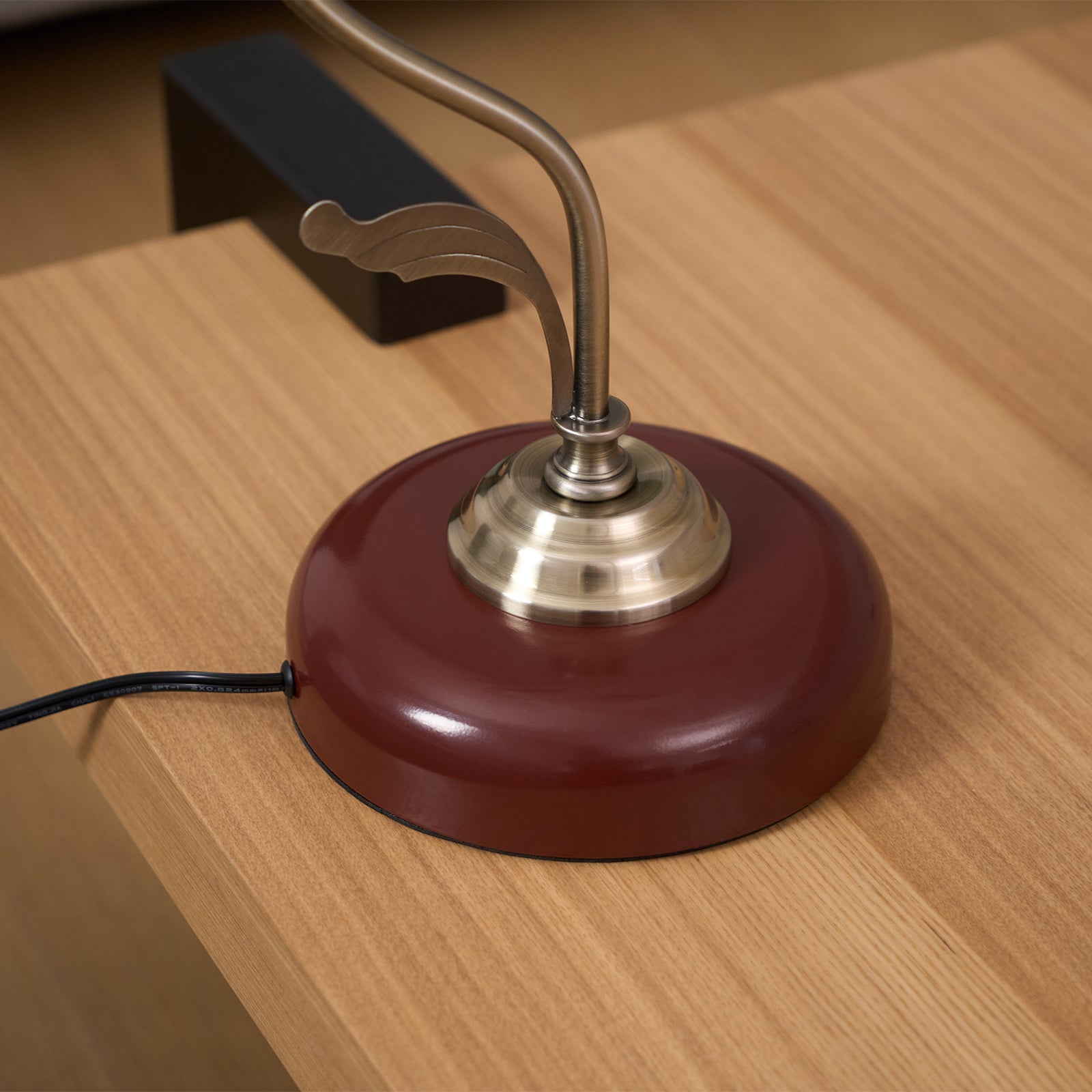 Sleay Ceramics Vintage Table Lamp-Neutral Decor