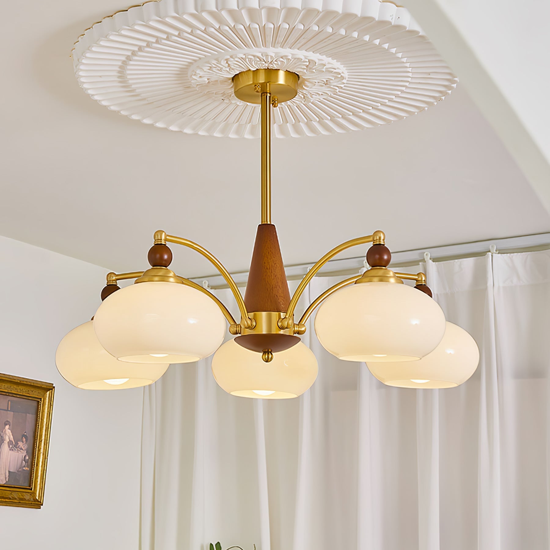 Vevely Pendant Lamp Retro Yellow Glass Brass-Neutral Decor