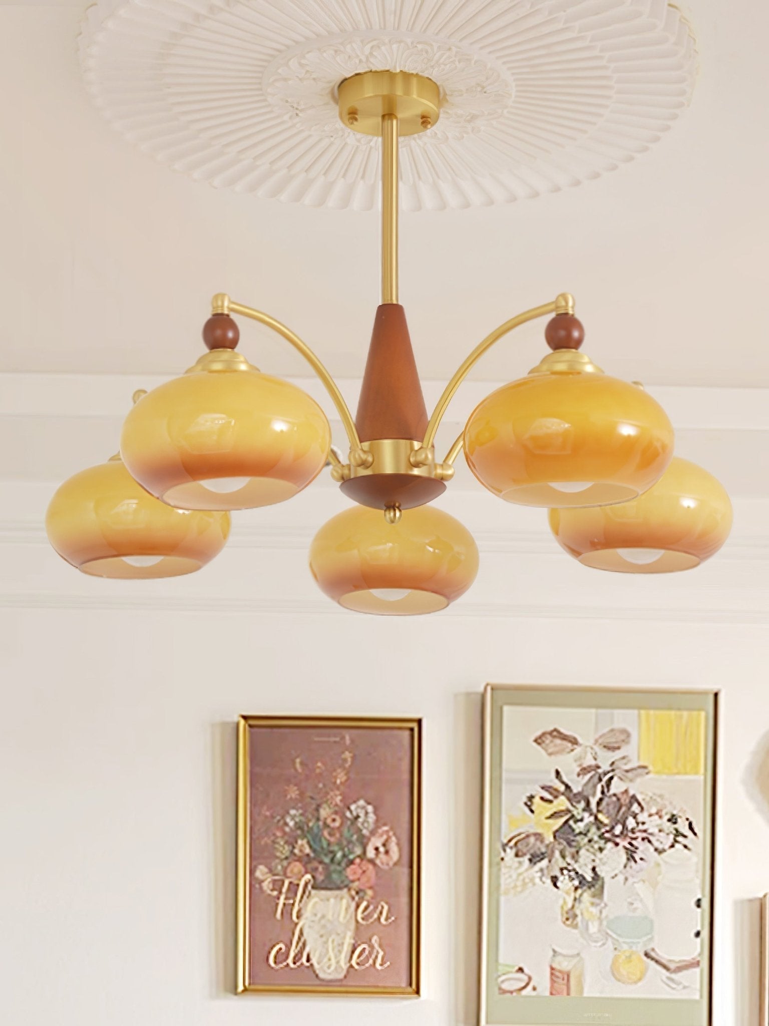Vevely Pendant Lamp Retro Yellow Glass Brass-Neutral Decor