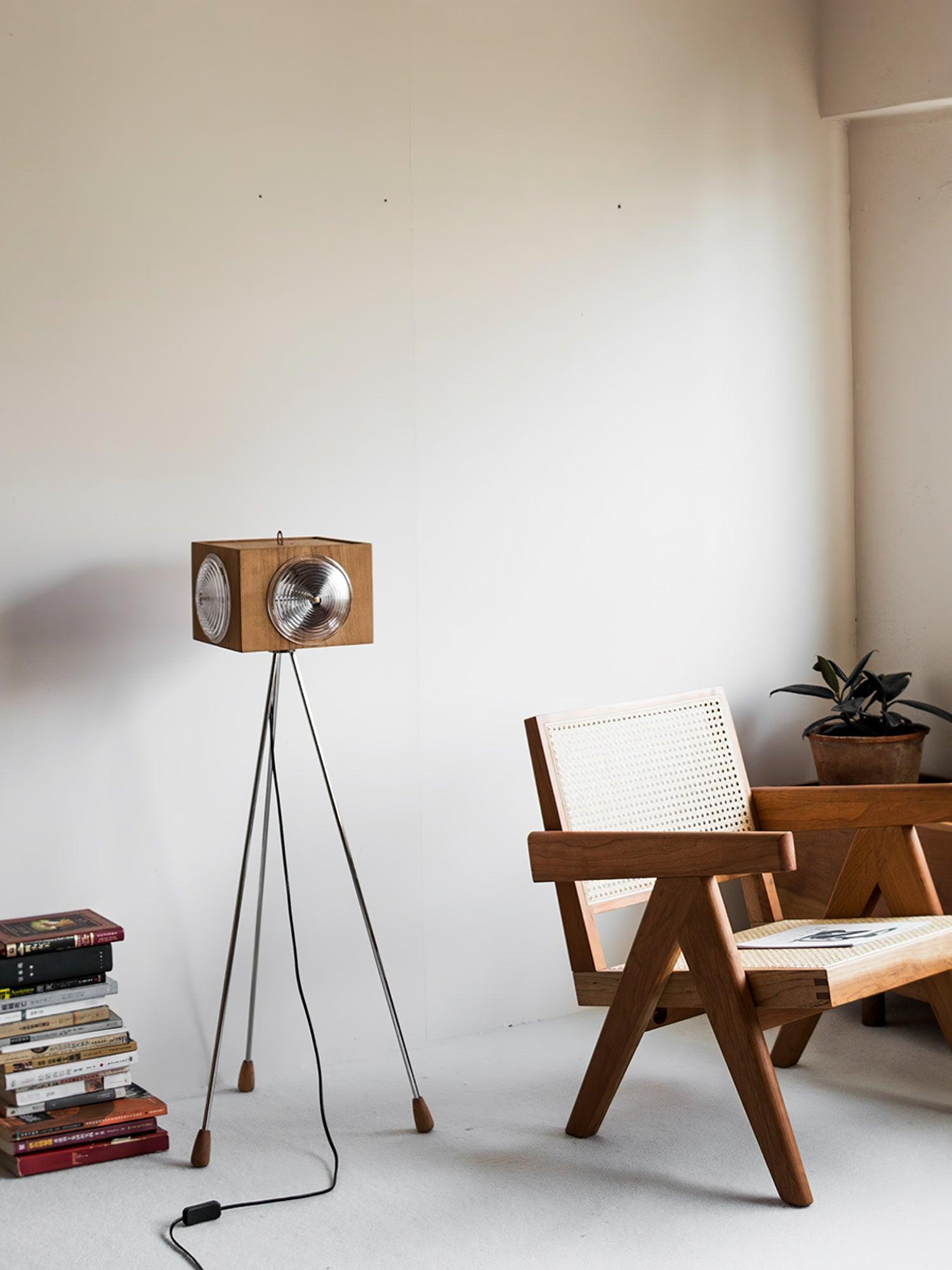 Vesoren Tripod Wood Floor Lamp-Neutral Decor