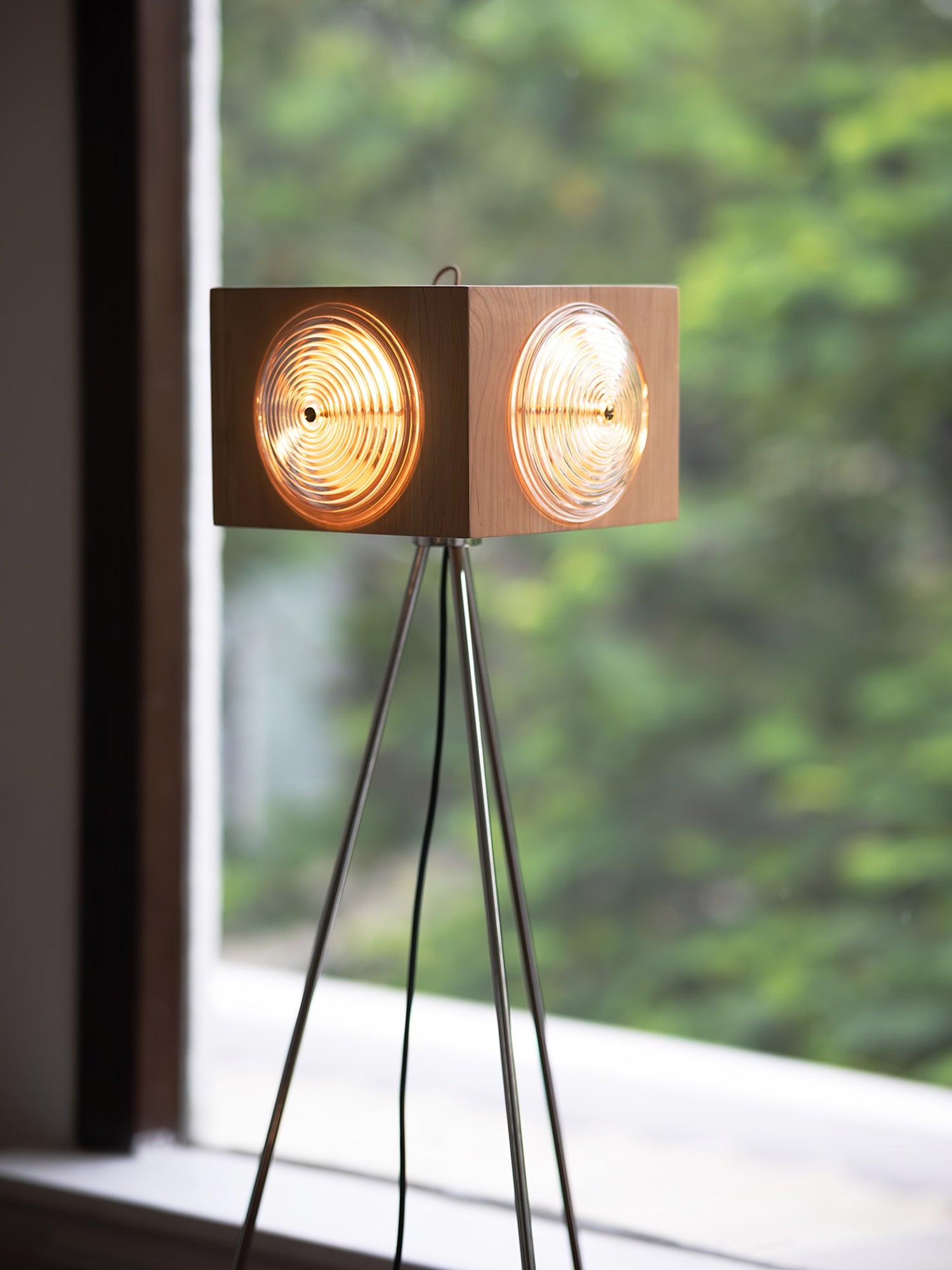 Vesoren Tripod Wood Floor Lamp-Neutral Decor