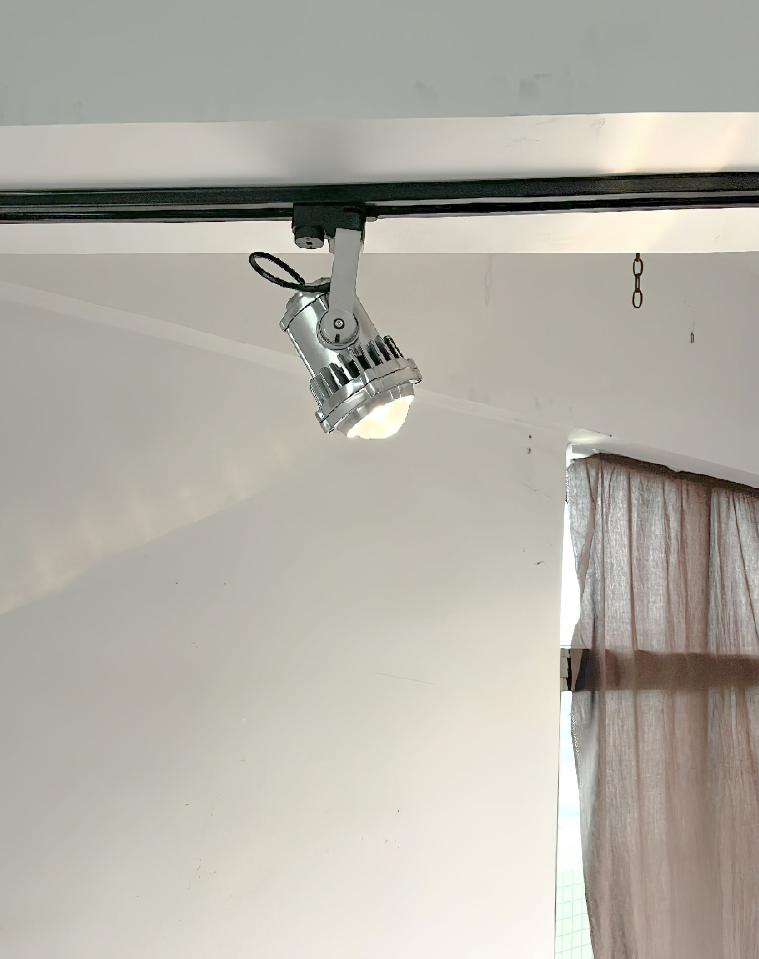 Avvelos Ceiling Lamp