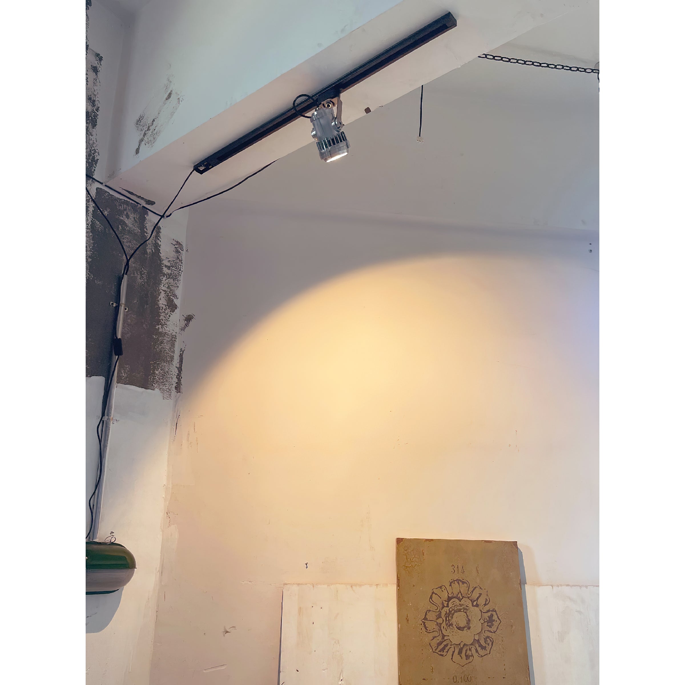 Avvelos Ceiling Lamp