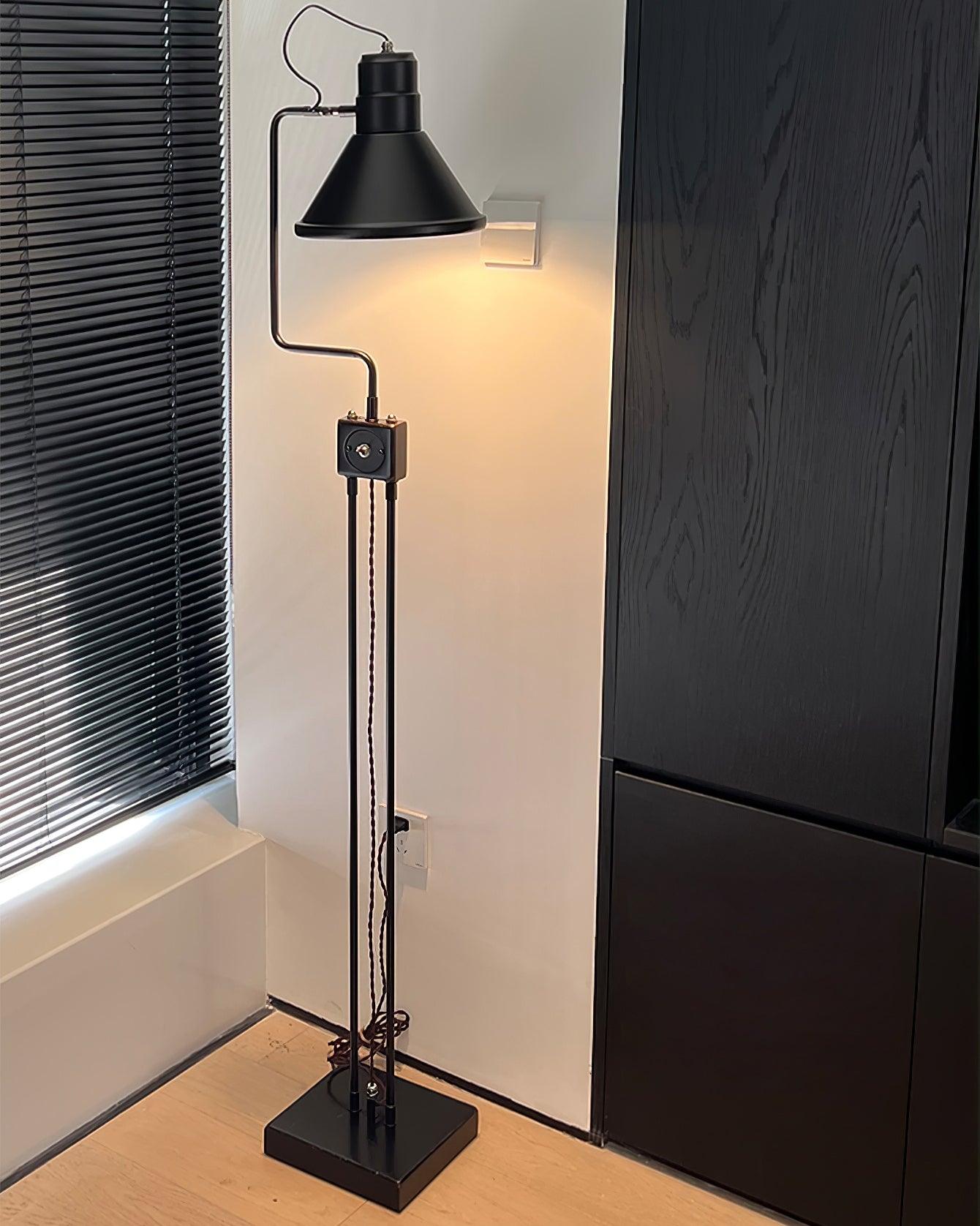 Felix Floor Lamp