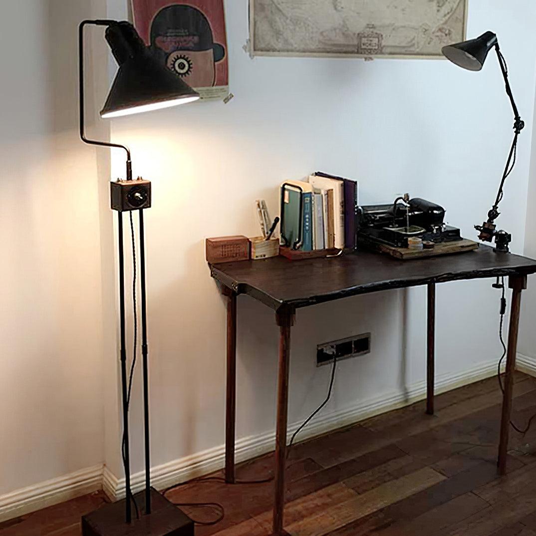 Felix Floor Lamp