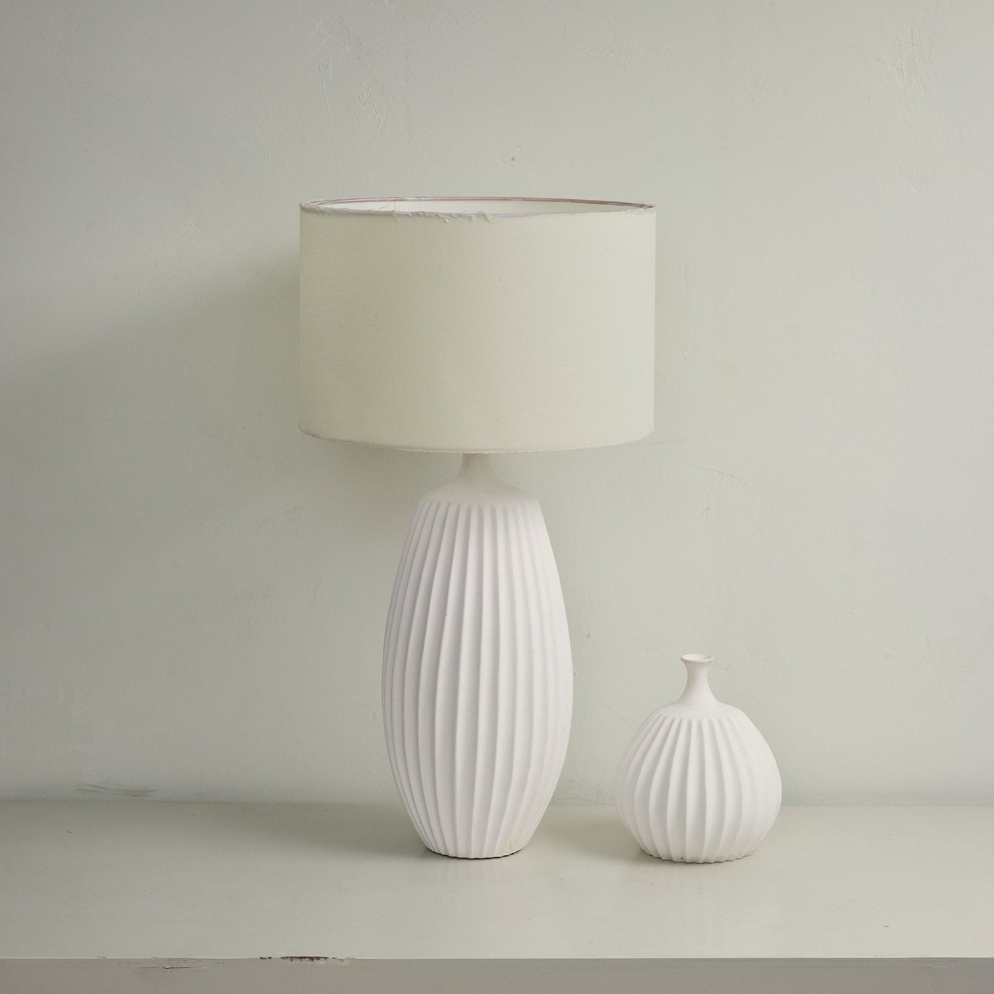 Ribbed Ceramic Table Lamp-Neutral Decor