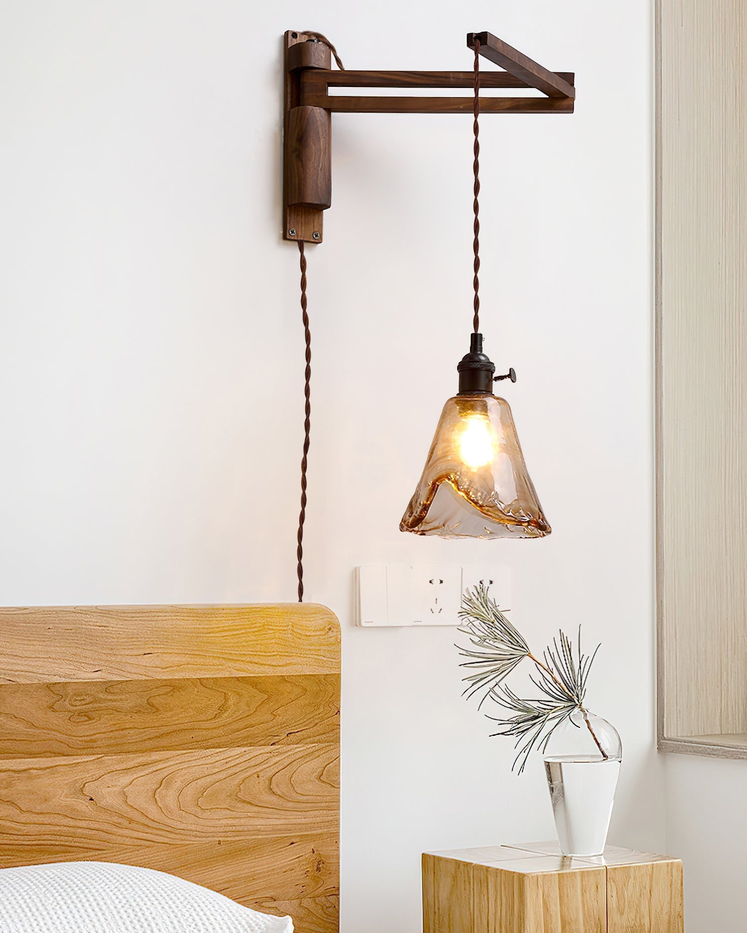 Orson Wall Lamp