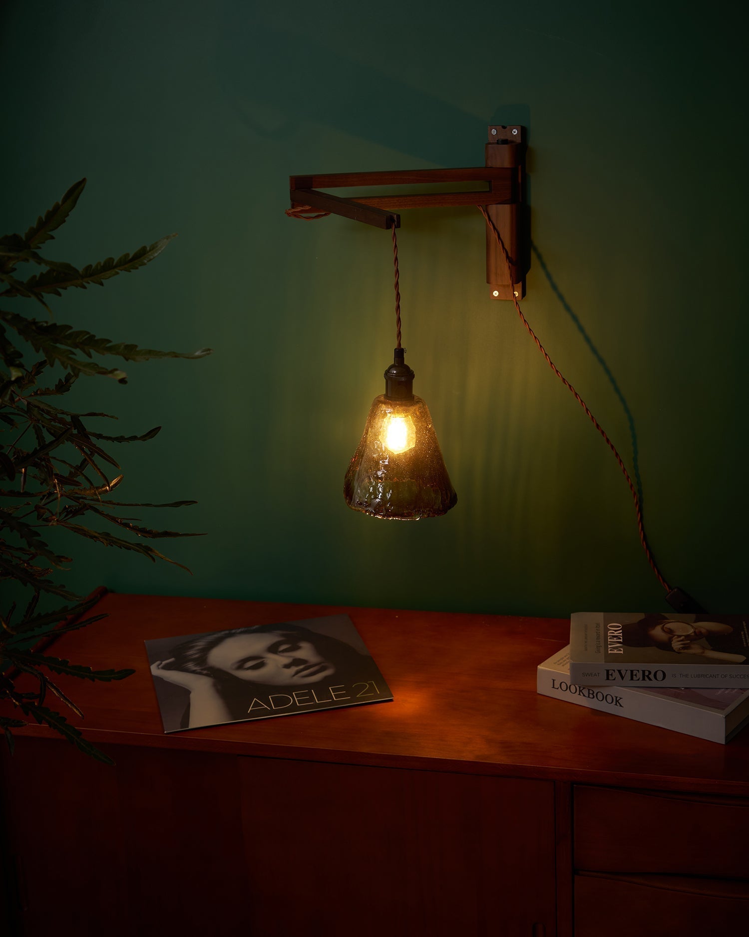 Orson Wall Lamp