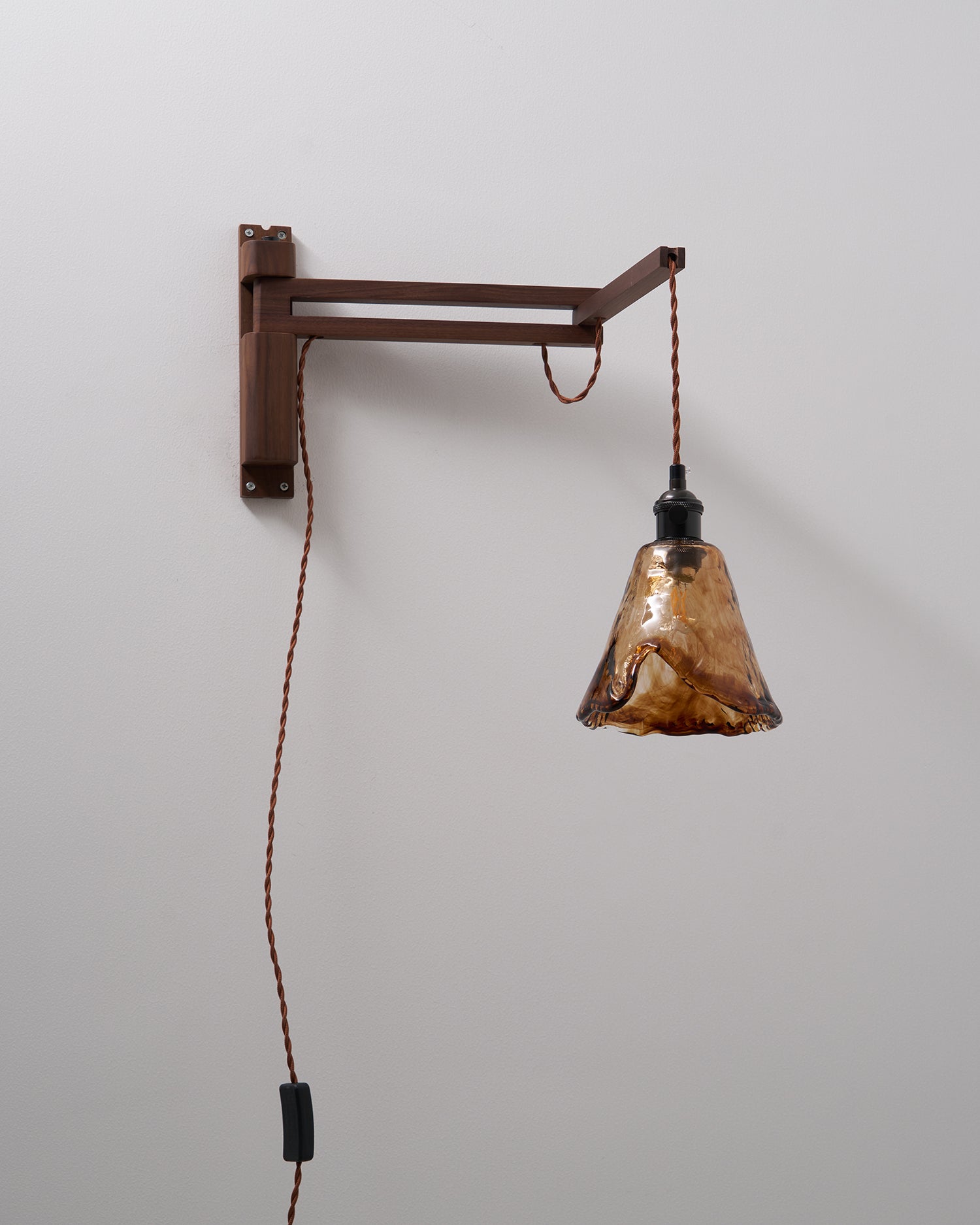 Orson Wall Lamp