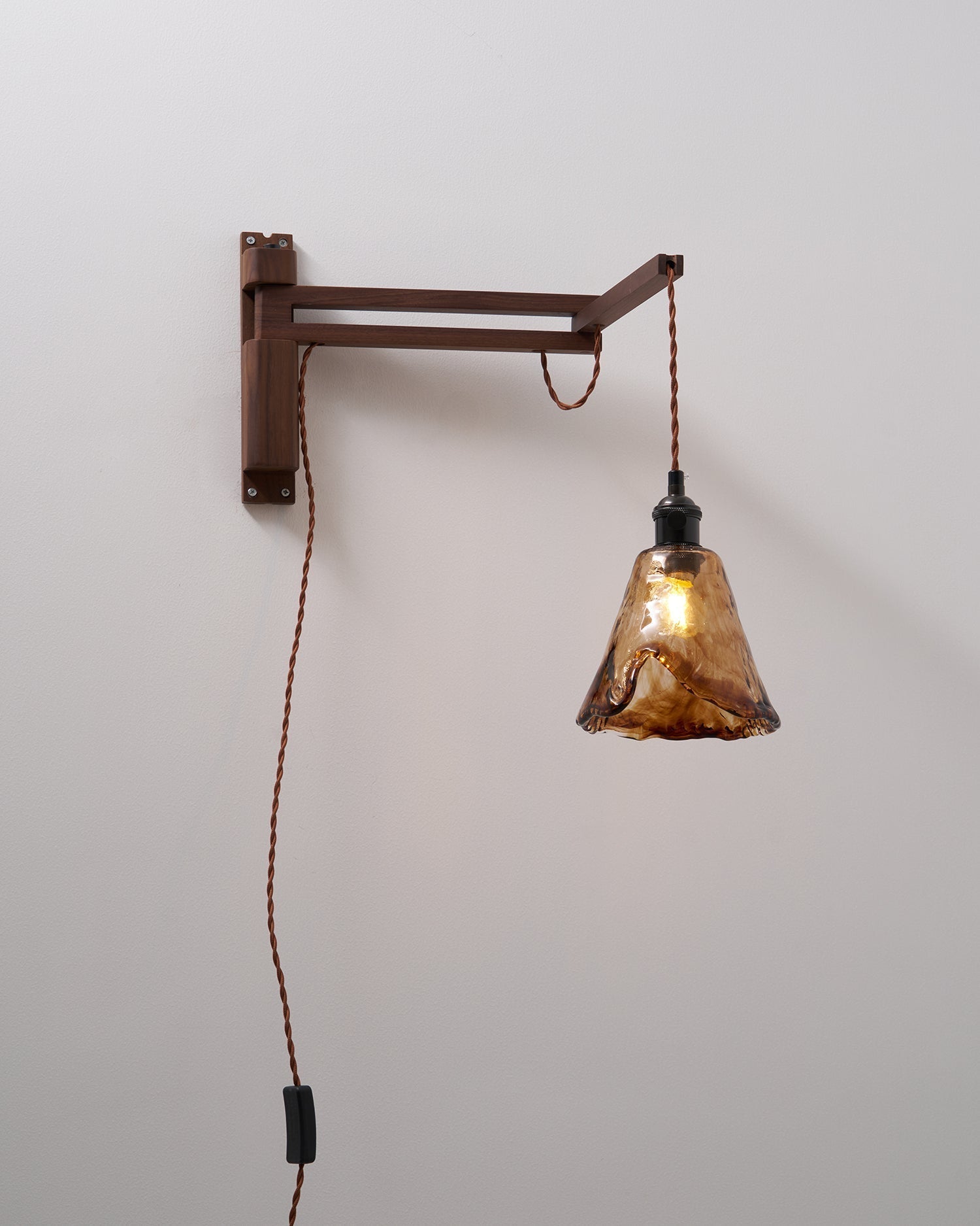 Orson Wall Lamp
