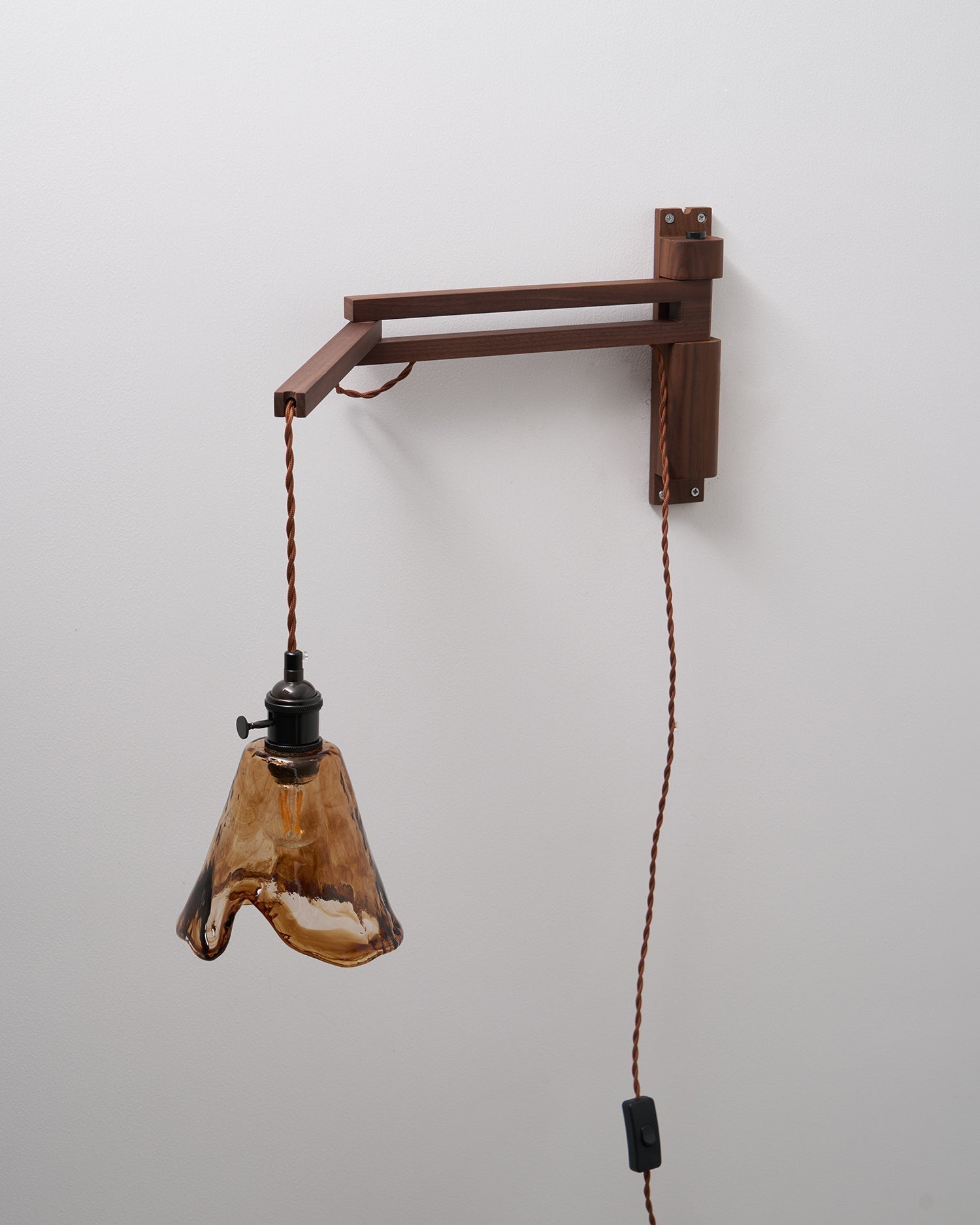 Orson Wall Lamp