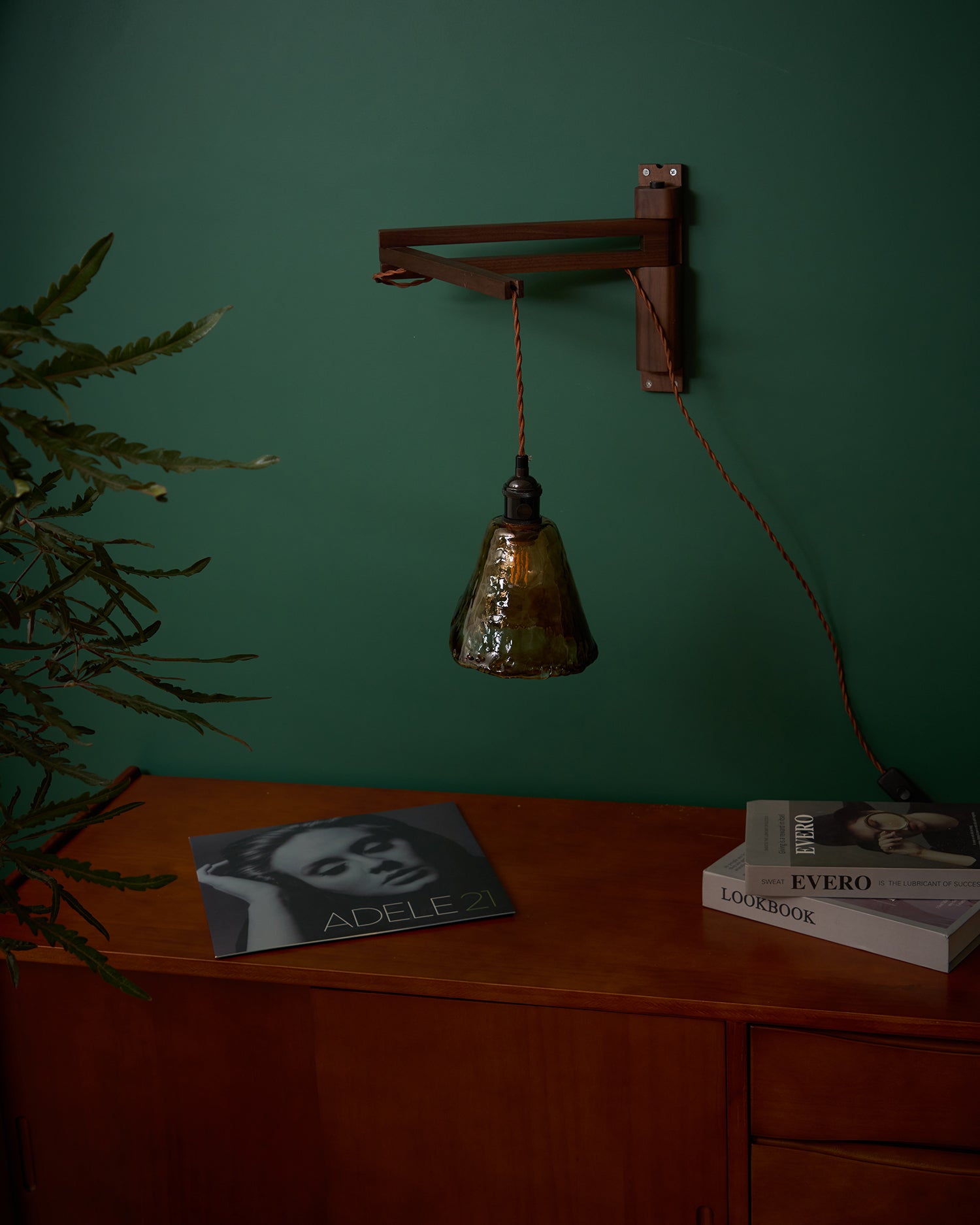 Orson Wall Lamp