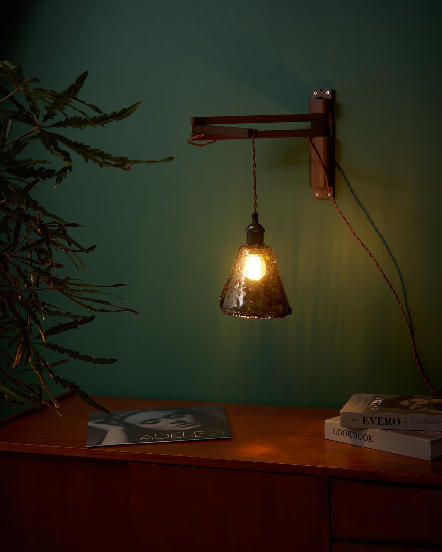 Orson Wall Lamp