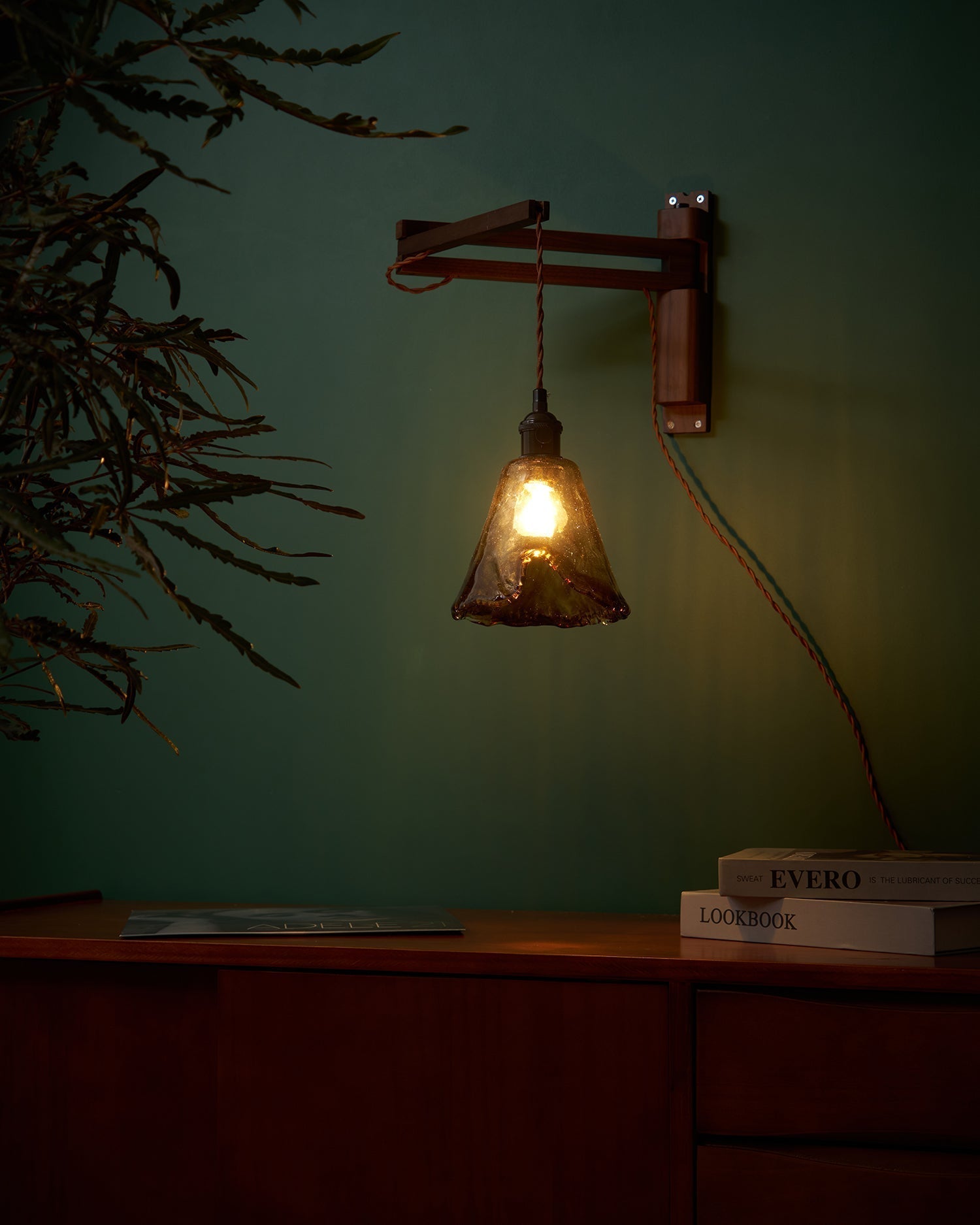 Orson Wall Lamp