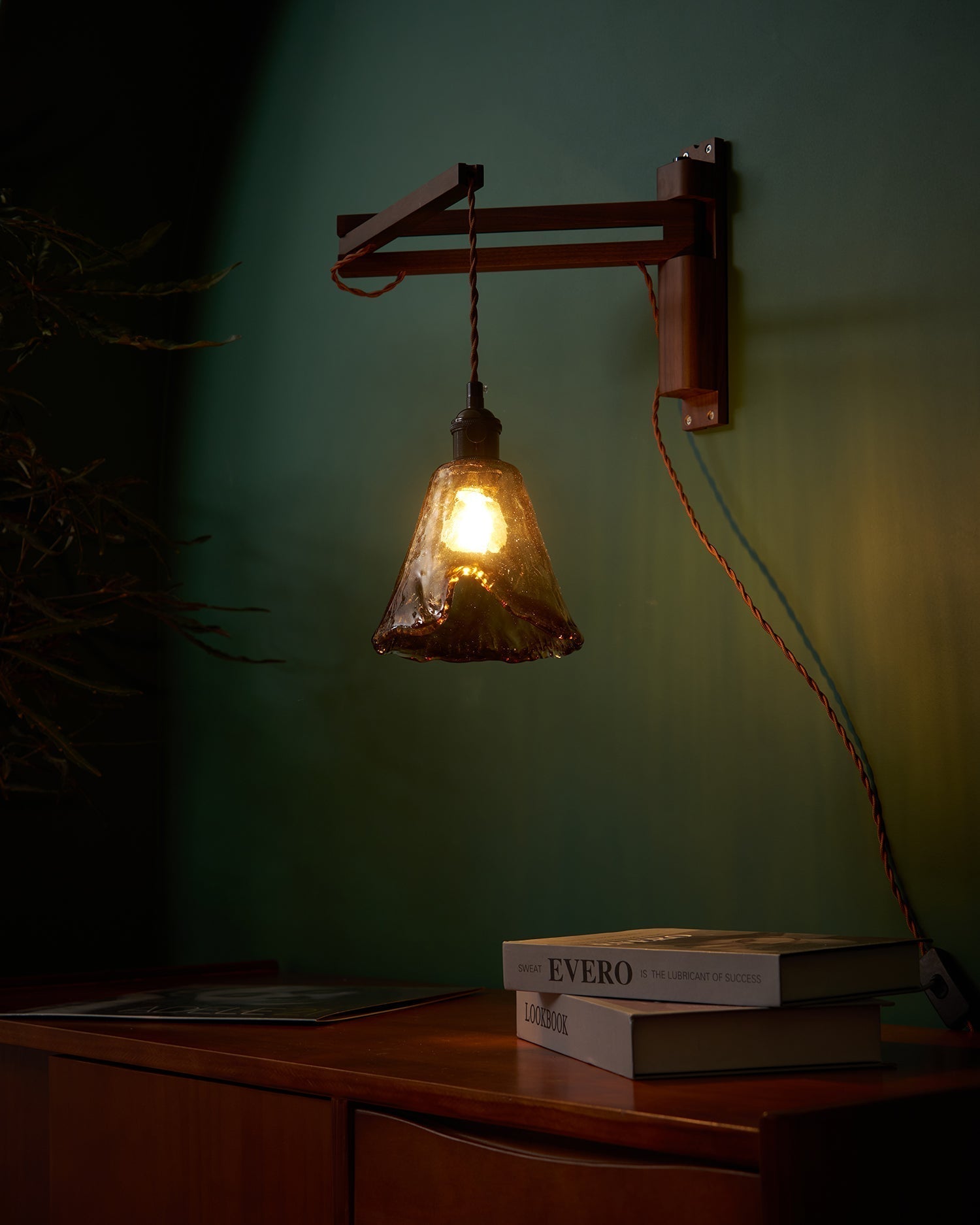 Orson Wall Lamp