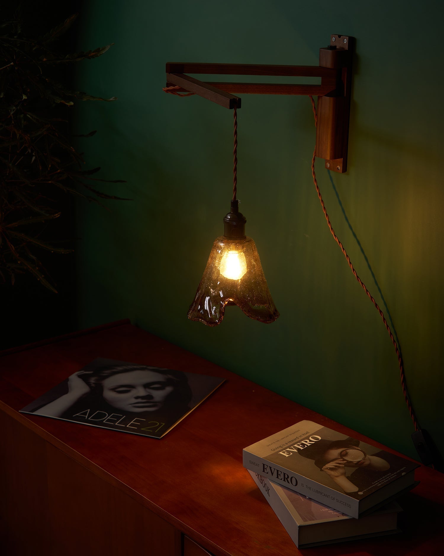 Orson Wall Lamp