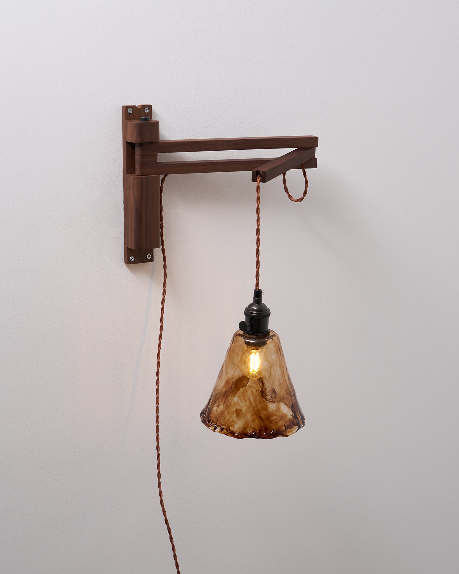 Orson Wall Lamp
