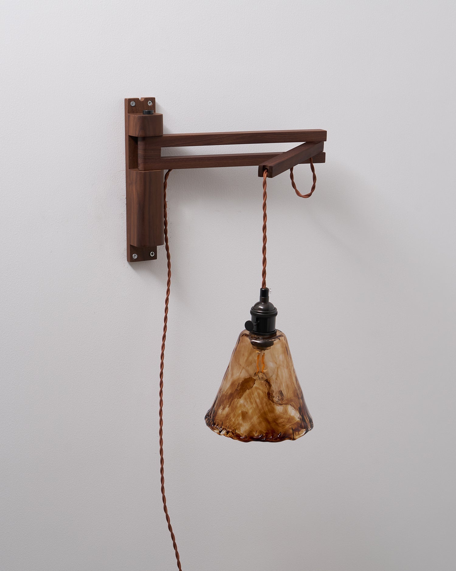 Orson Wall Lamp