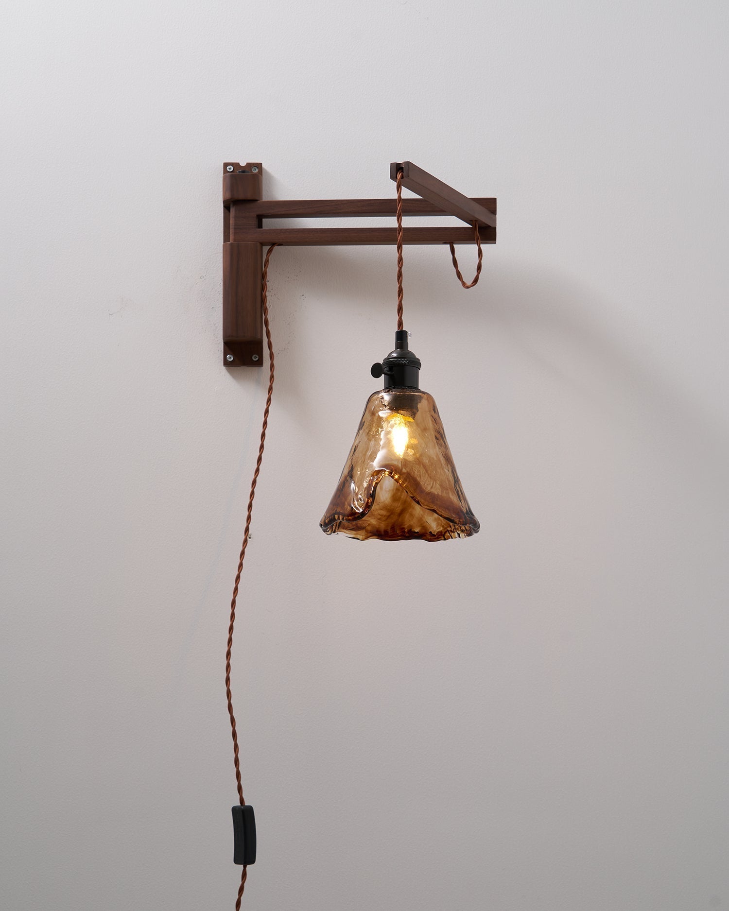 Orson Wall Lamp