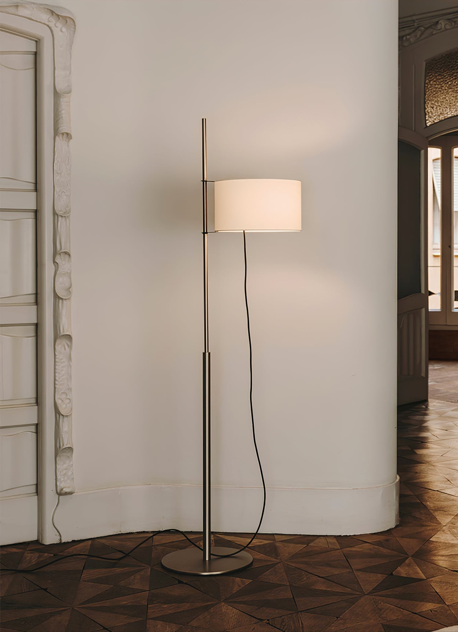 Nora Minimalist Floor Lamp-Neutral Decor