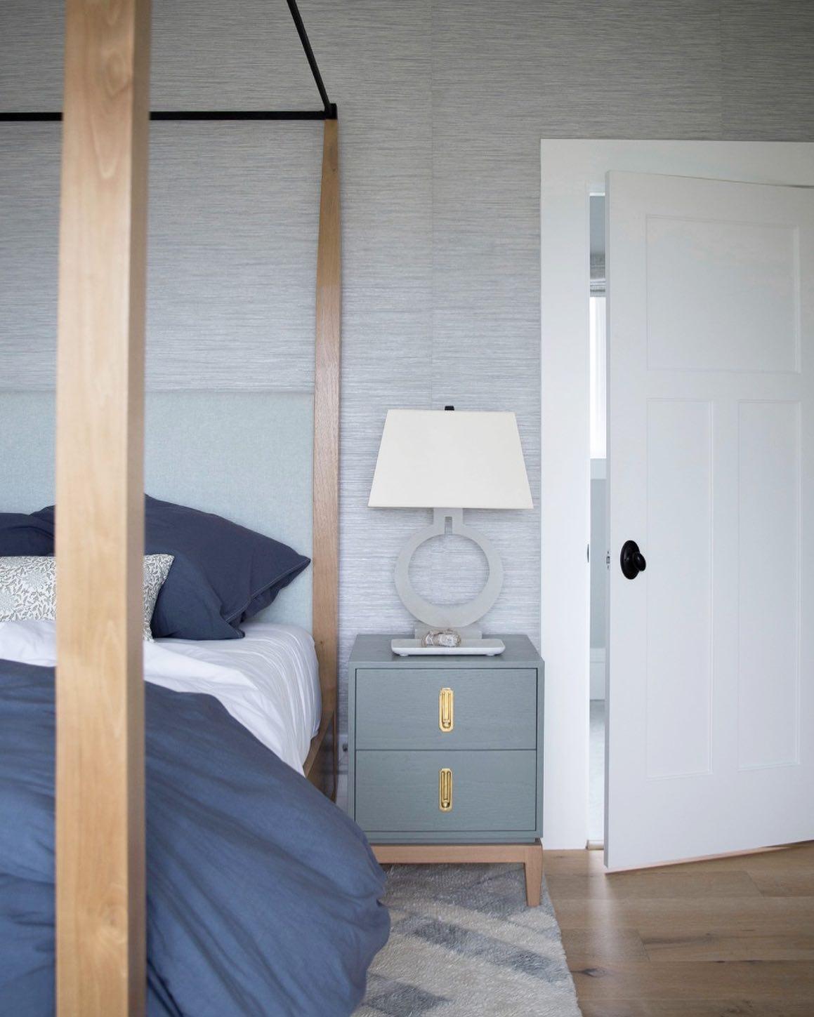 Vantor Fabric Minimalist Table Lamp-Neutral Decor