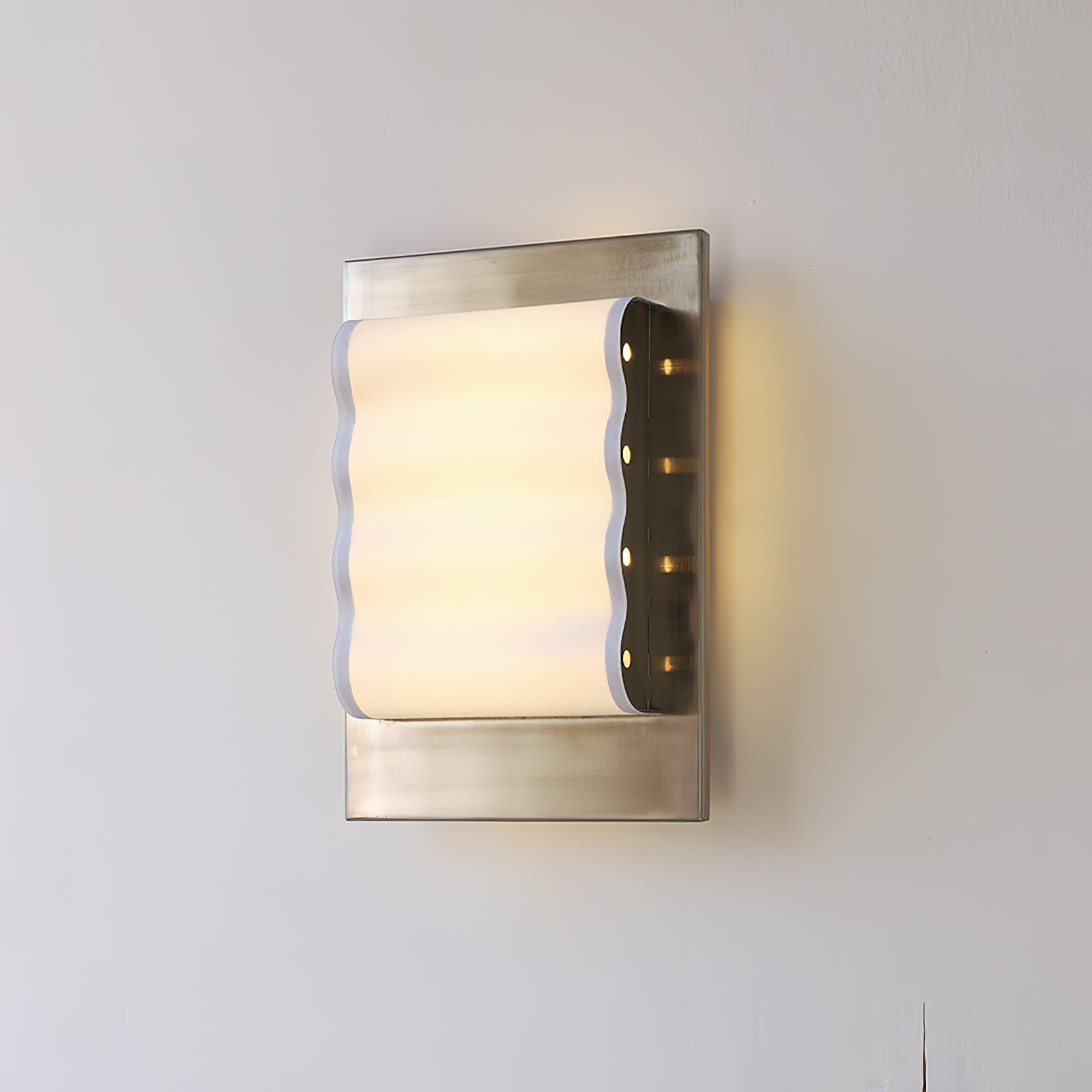 Avelin Wall Lamp