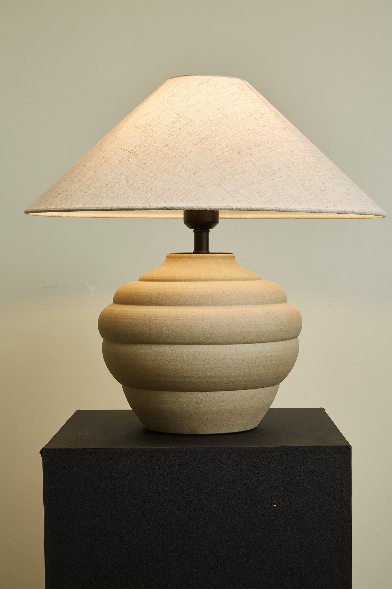 Sereno Ripple Clay Table Lamp-Neutral Decor