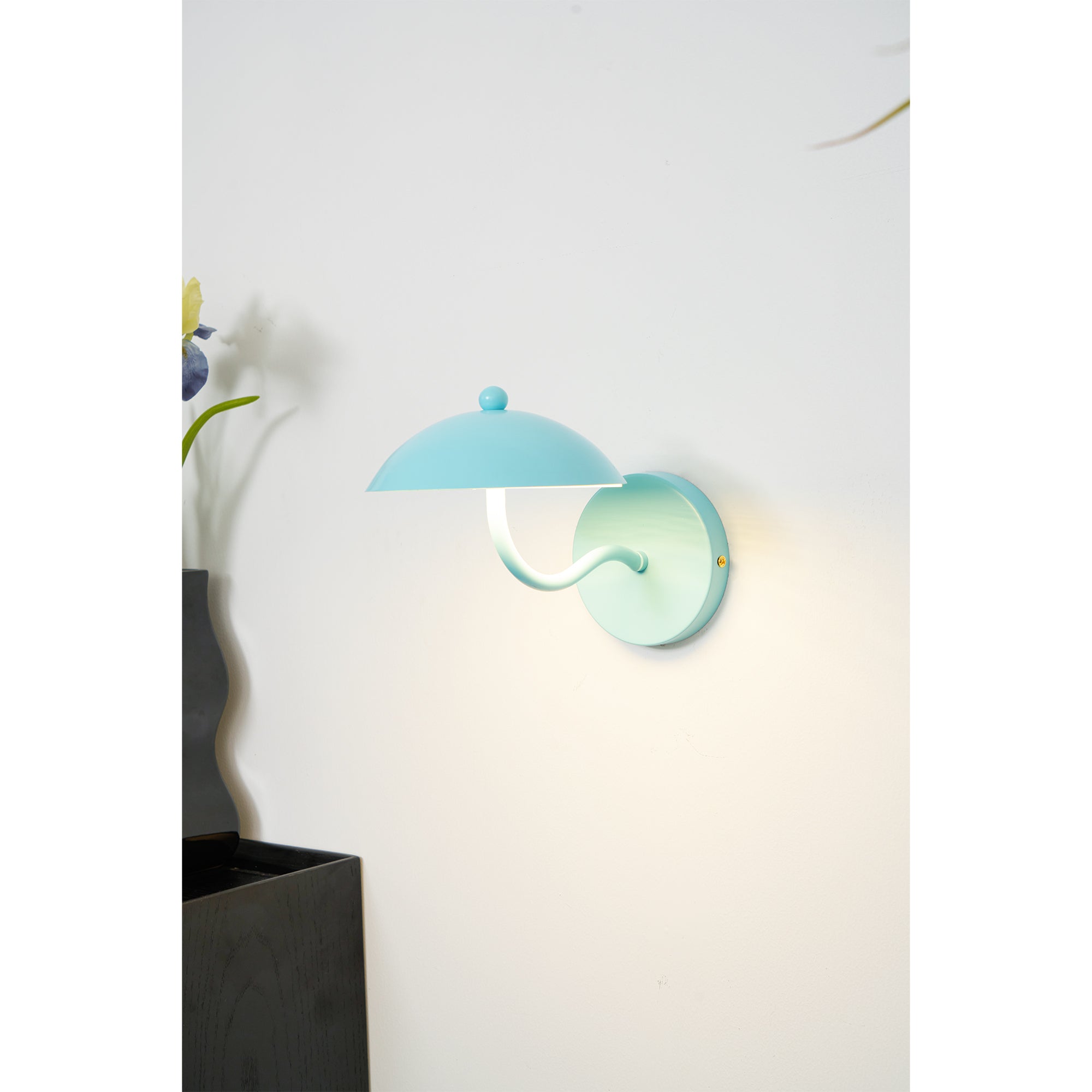 Errina Wall Lamp