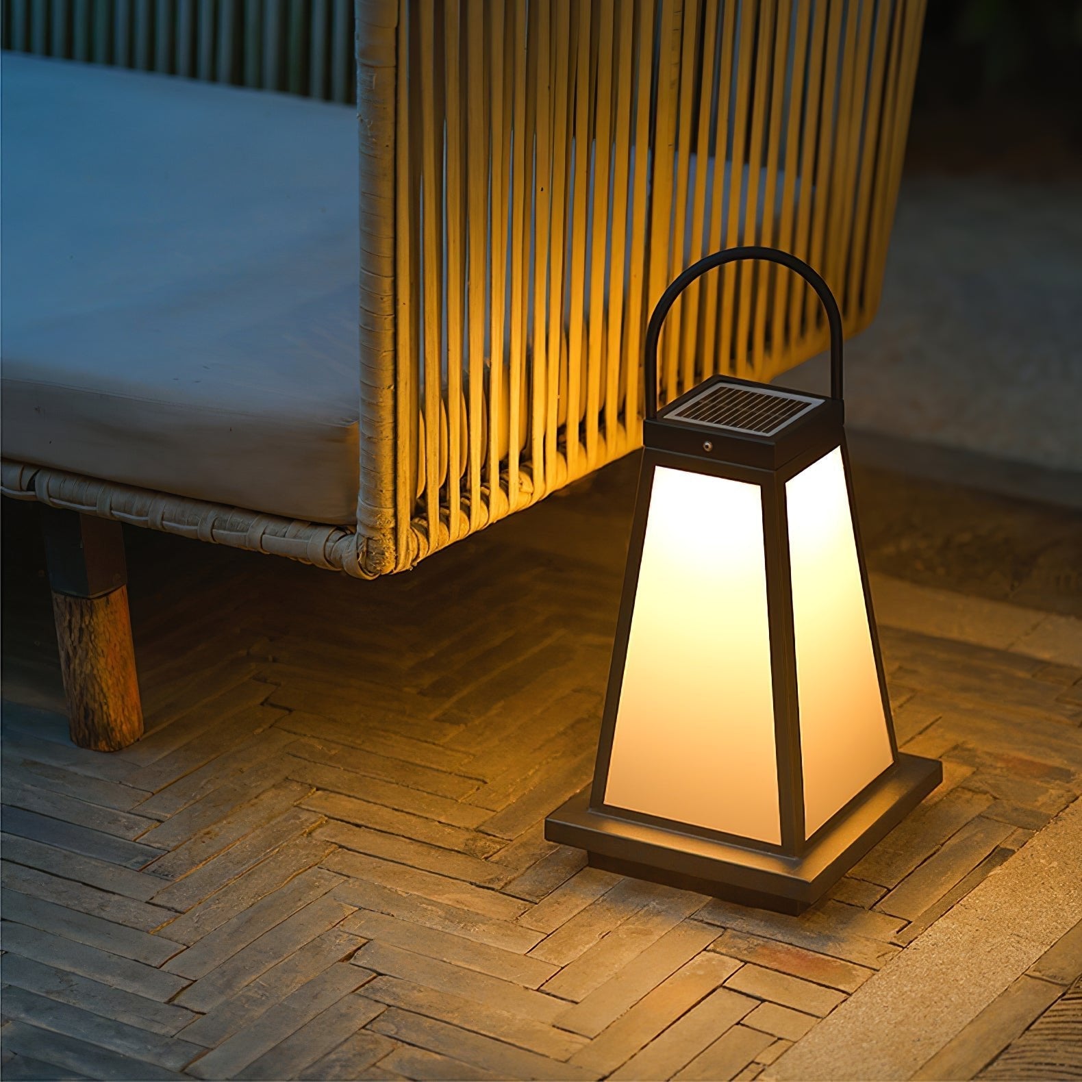 Roam Lantern Solar Outdoor Lamp-Neutral Decor