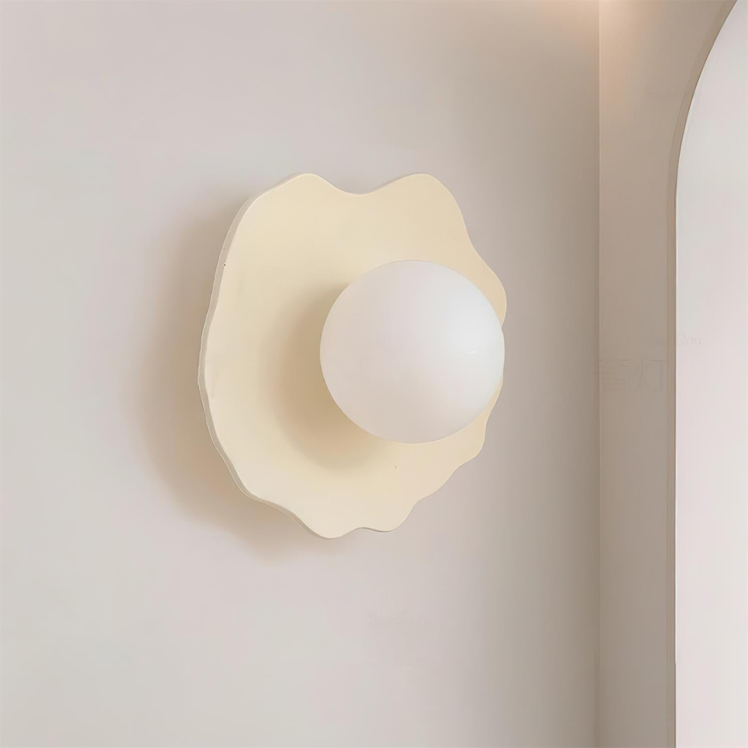 Jojo Wall Lamp playful