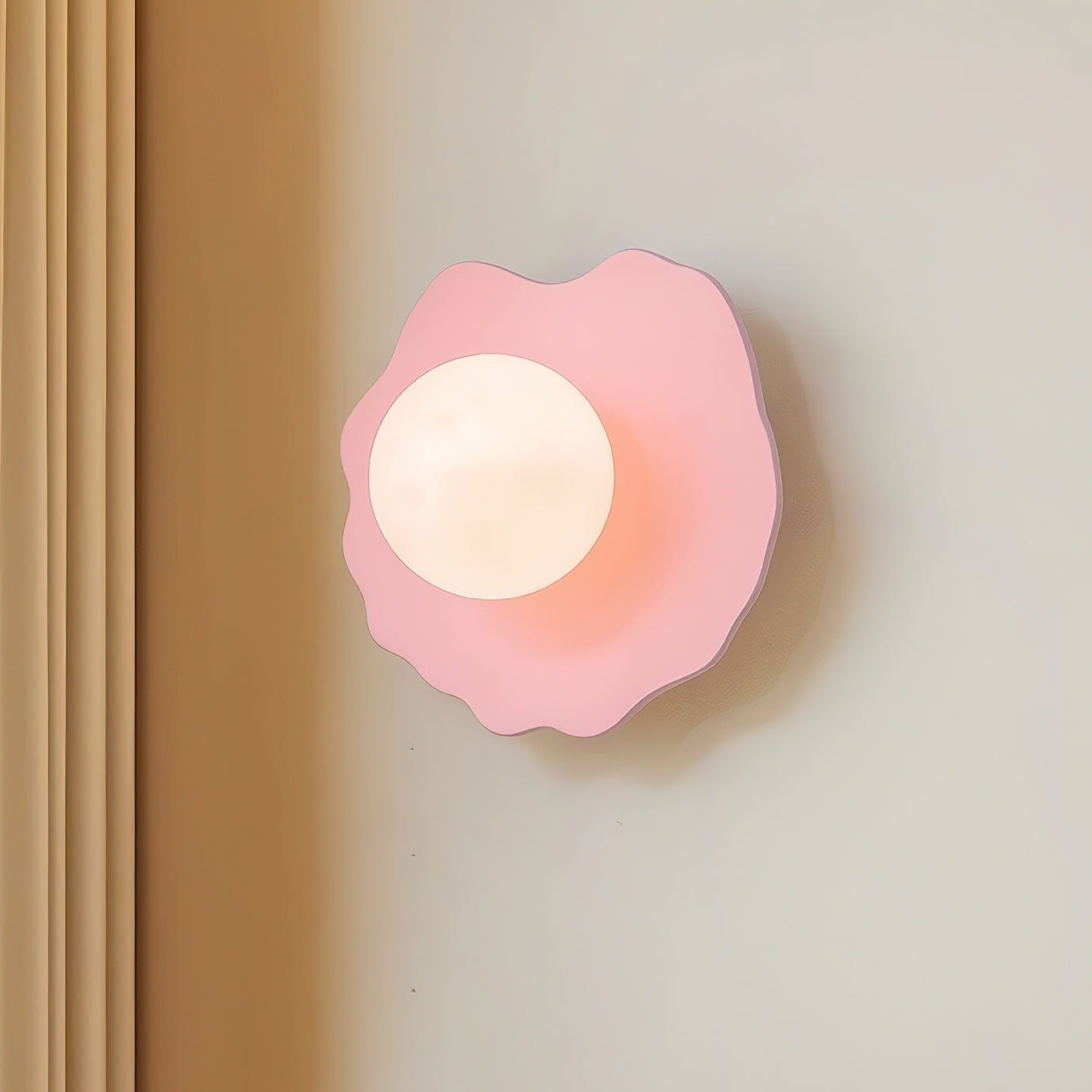 Jojo Wall Lamp playful