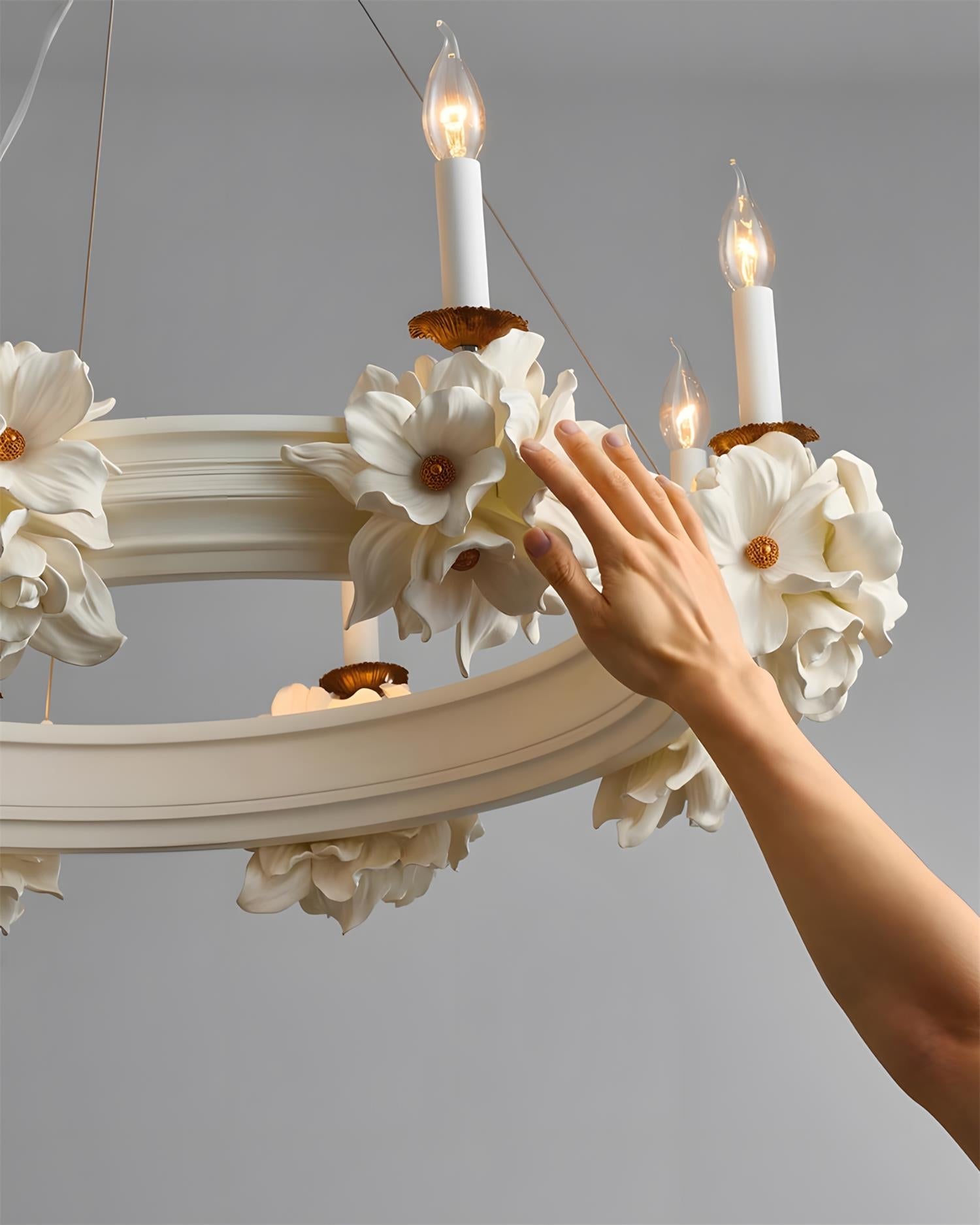 Florencia Crest Chandelier