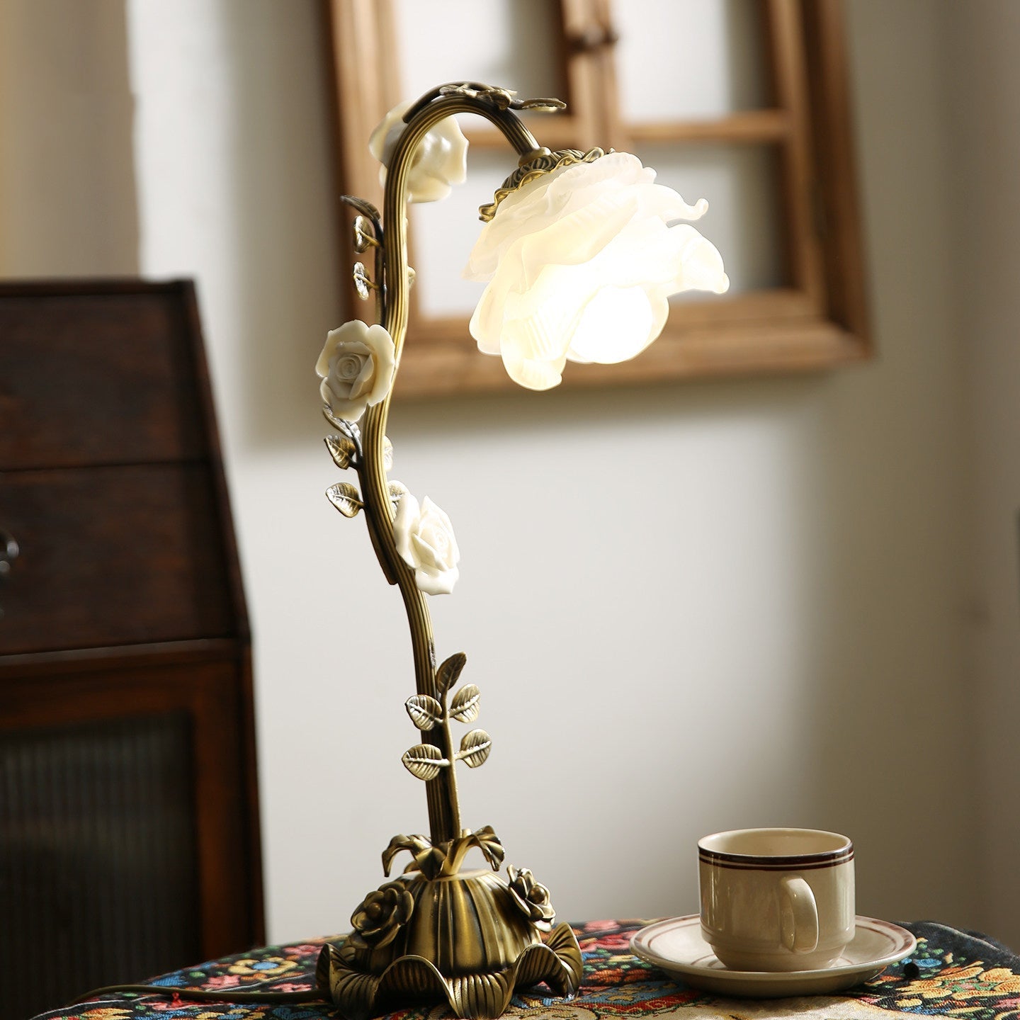 The lamp shown with its 59-inch plug cord.