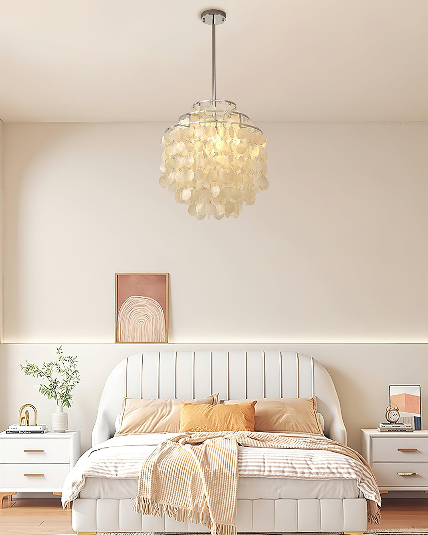 Vana Pendant Lamp Round Shell Chrome Metal-Neutral Decor