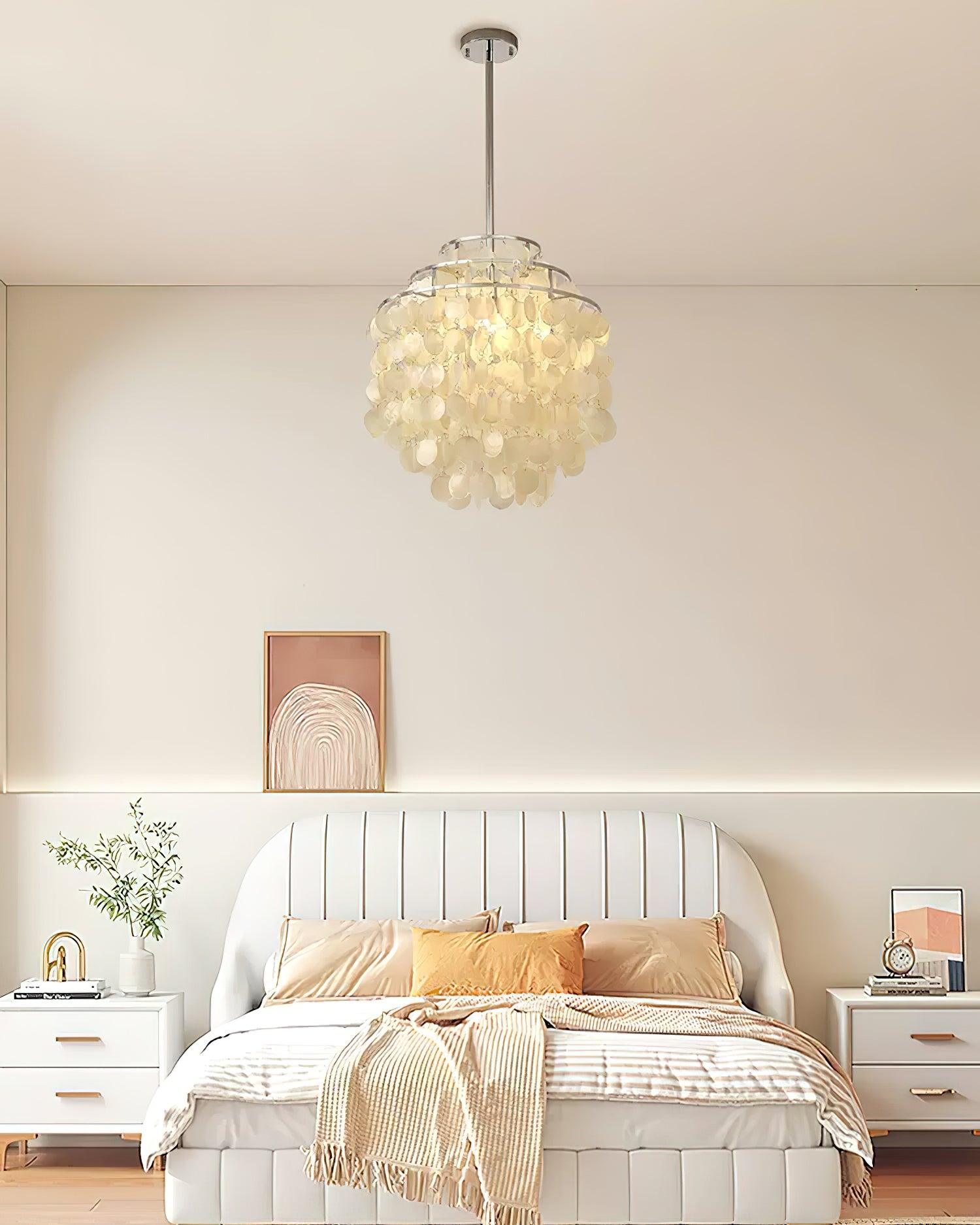 Vana Pendant Lamp Round Shell Chrome Metal-Neutral Decor