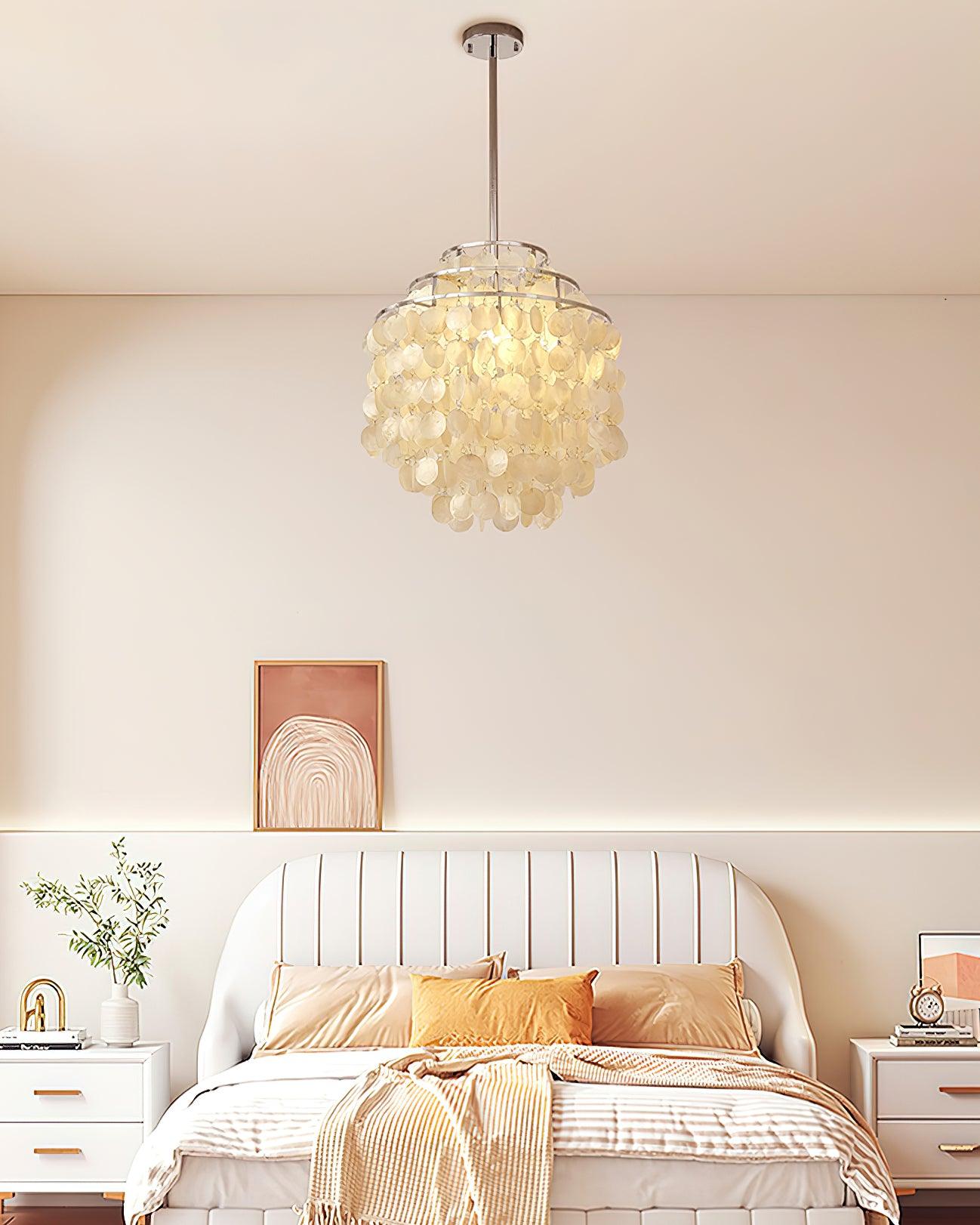 Vana Pendant Lamp Round Shell Chrome Metal-Neutral Decor