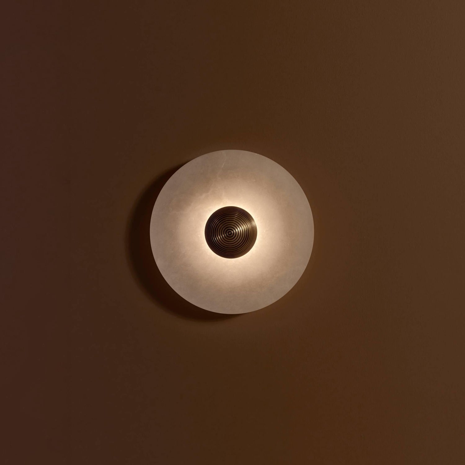 Round Wall Lamp Alabaster Fluted Brass