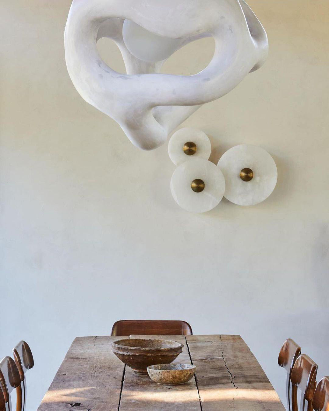 Apollo Round Alabaster Wall Lamp-Neutral Decor