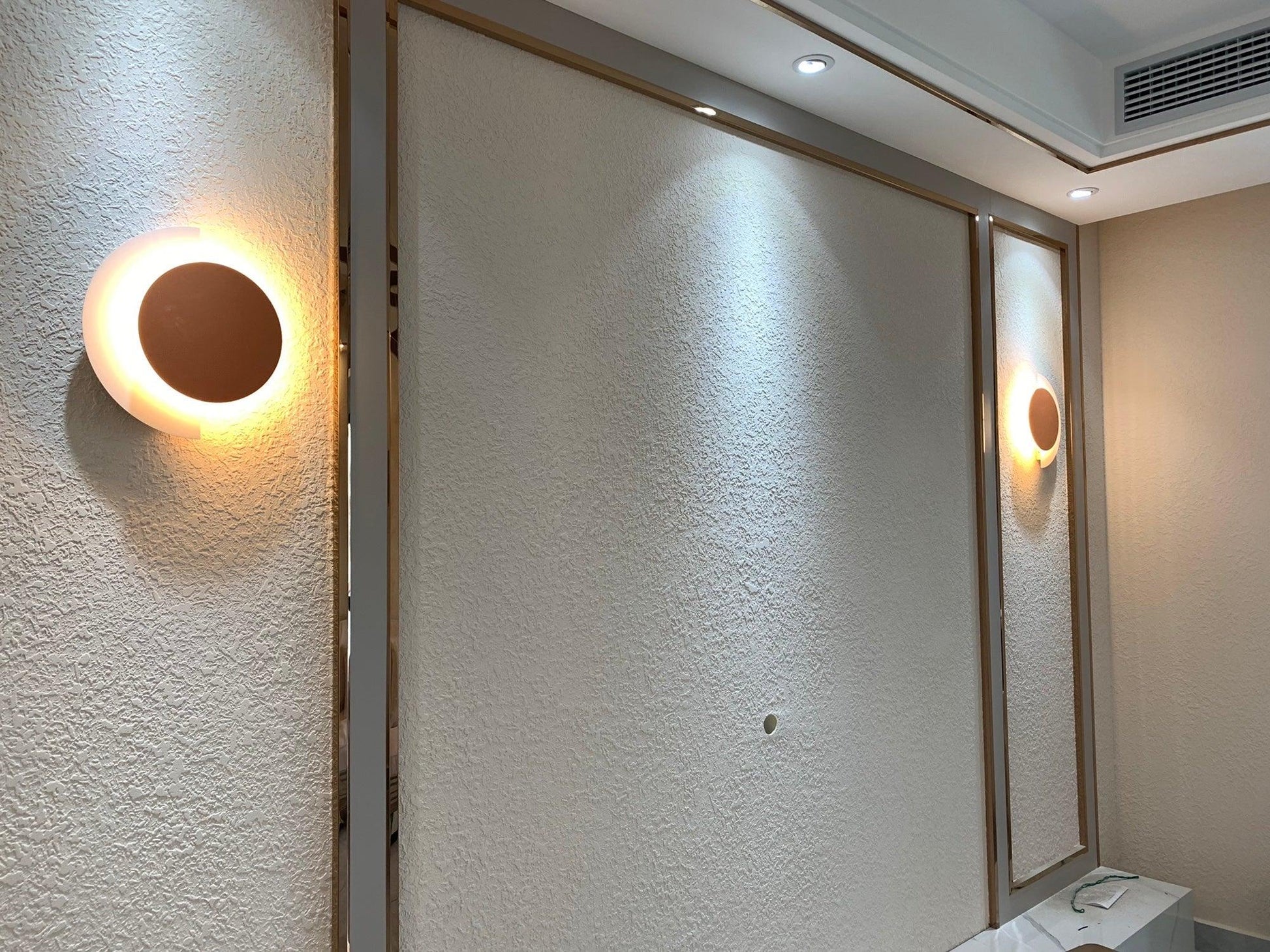 Lustra Wall Lamp Abstract Ring-Neutral Decor